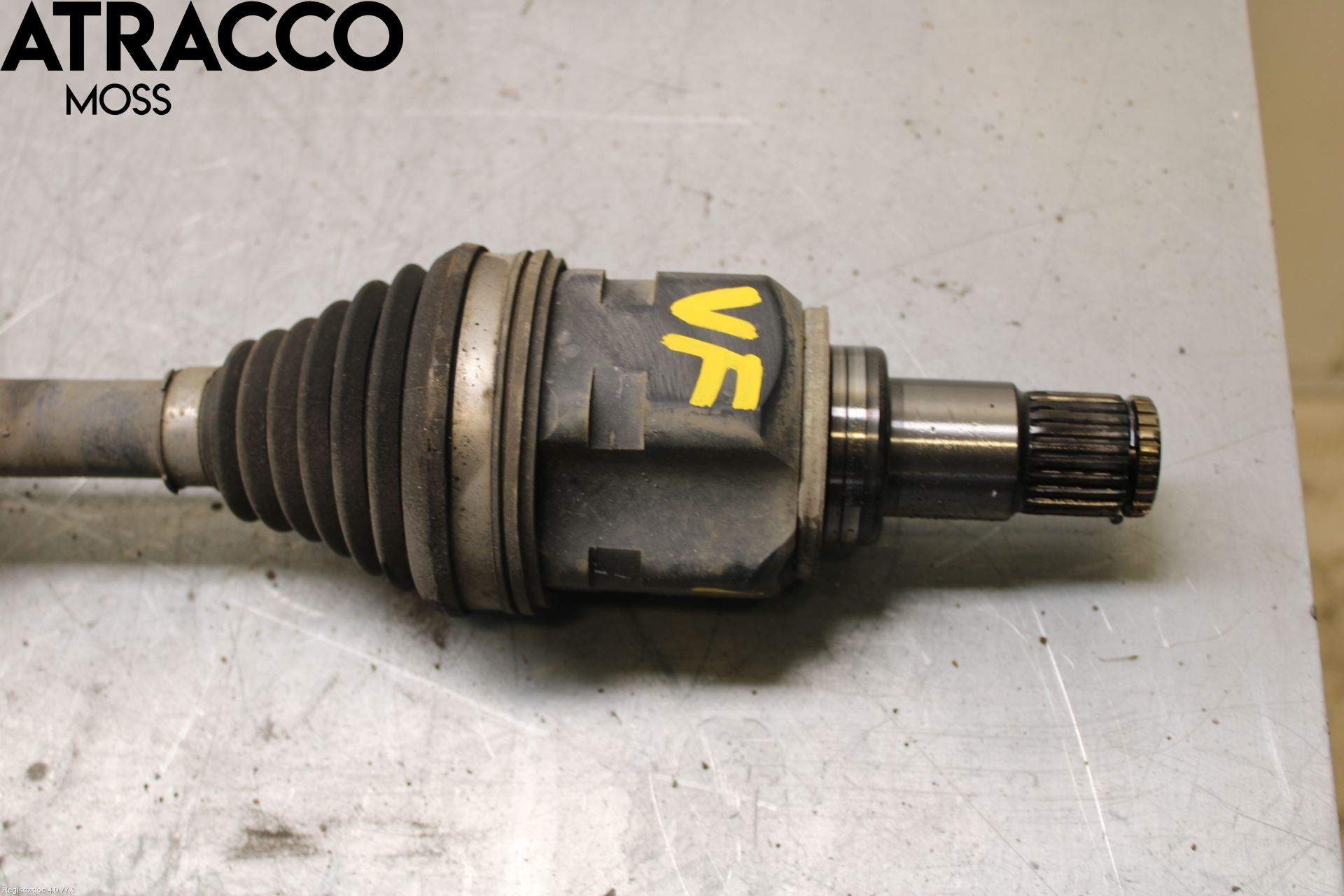 Toyota PRIUS+ ZVW40 12-20 Drivaxel Fram Vänster