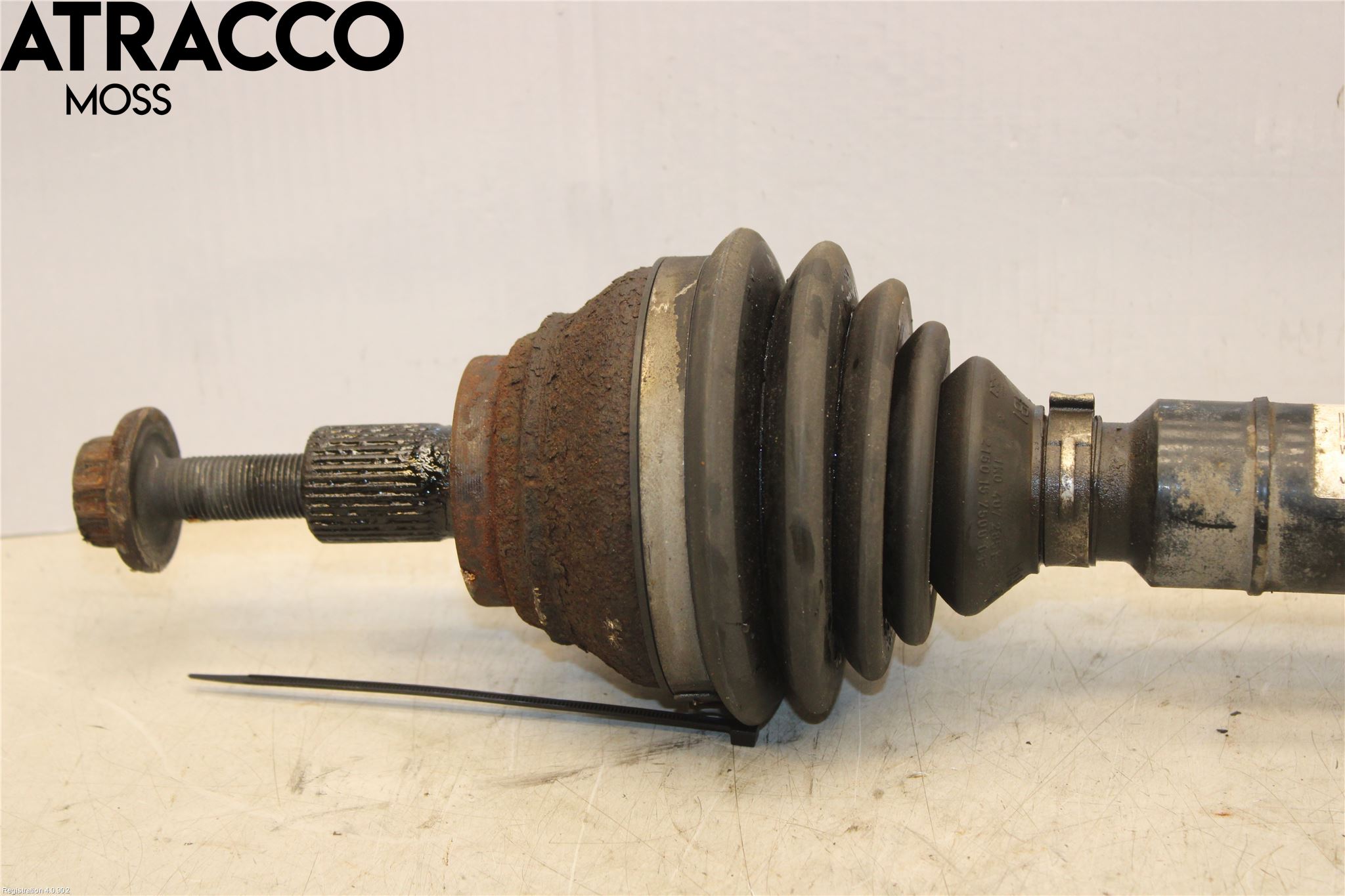 Volkswagen VW GOLF VI 09-13 Drivaxel Fram Höger