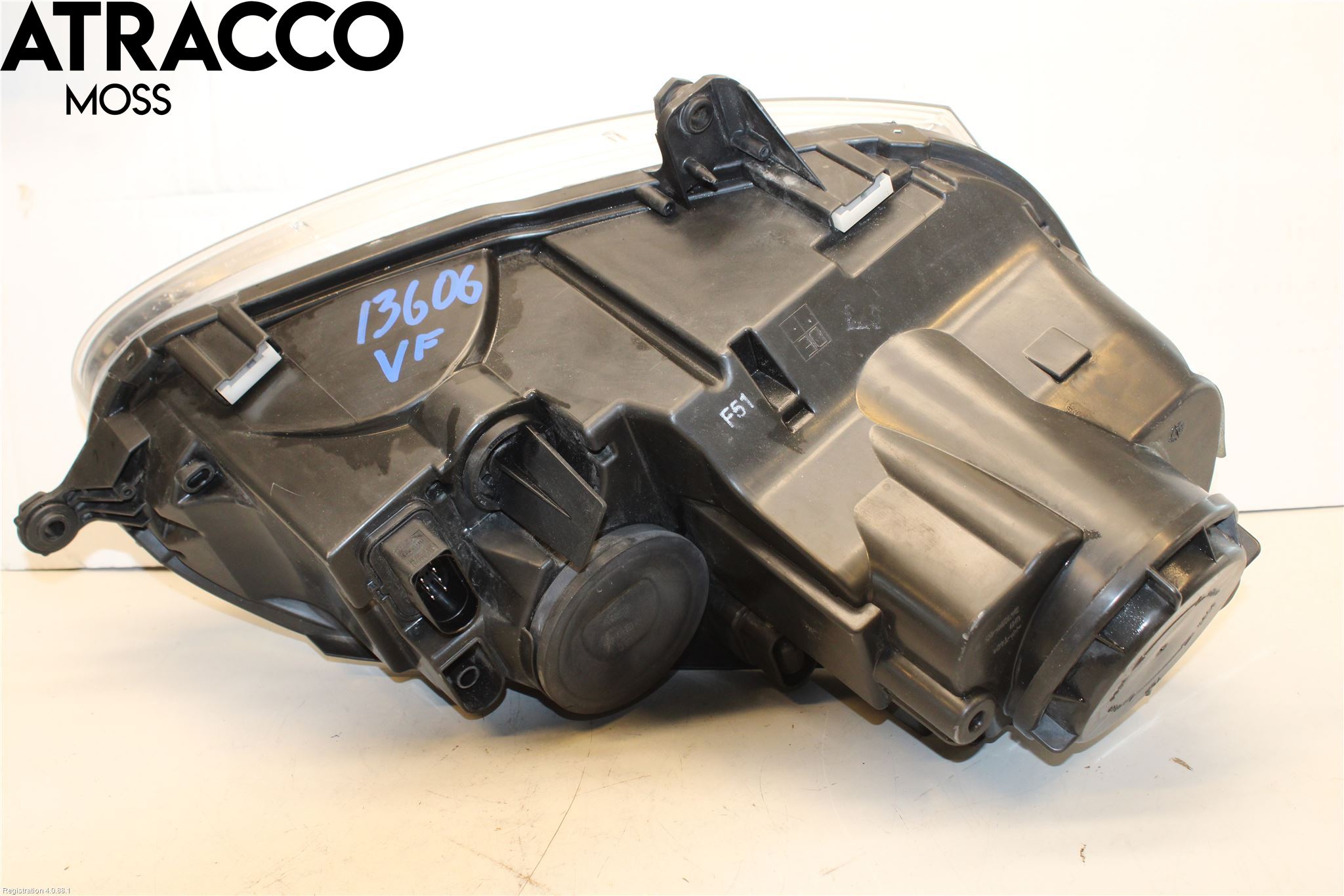 Volkswagen VW GOLF V 04-09 Strålkastare Vänster