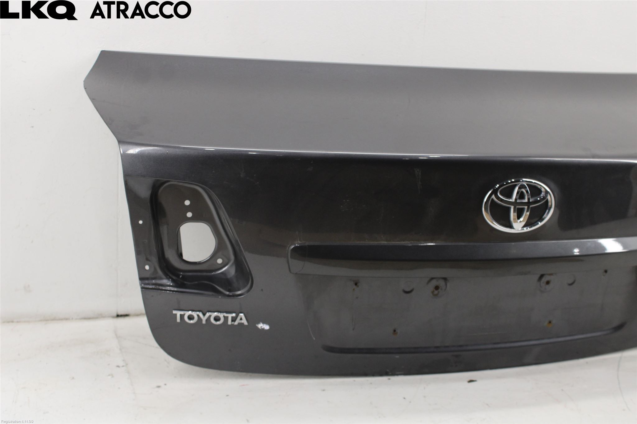 Toyota AVENSIS 09-15 Baklucka (Ej Med Ruta)