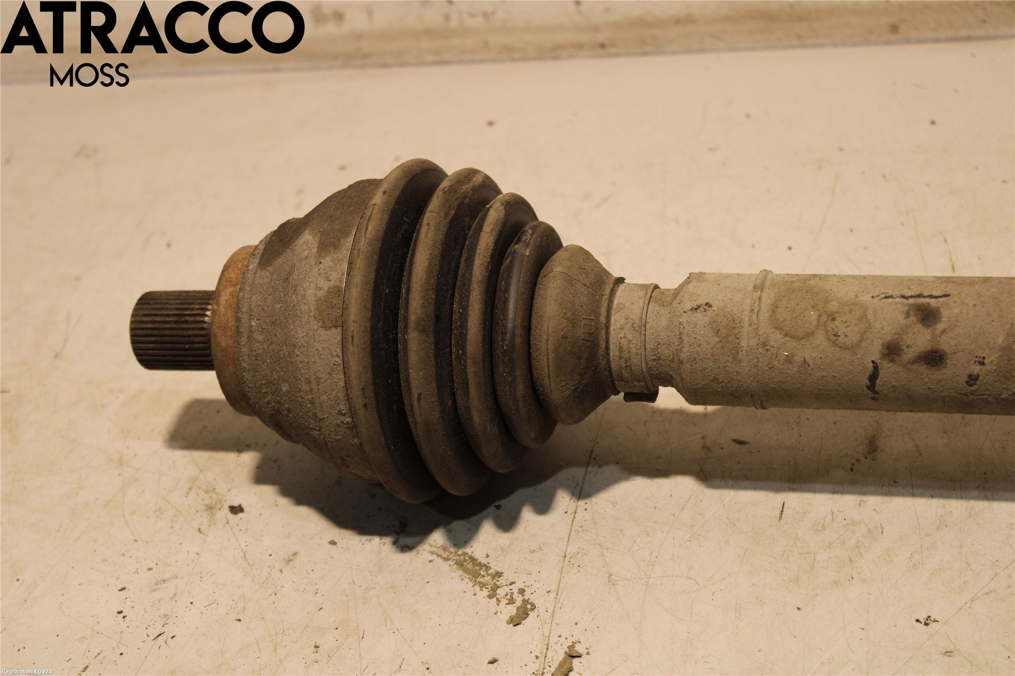Volkswagen VW PASSAT 11-14 Drivaxel Fram Höger