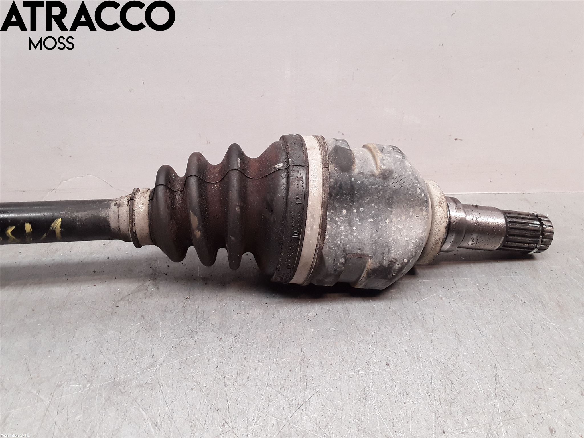 Toyota YARIS XP130 15-20 Drivaxel Fram Vänster