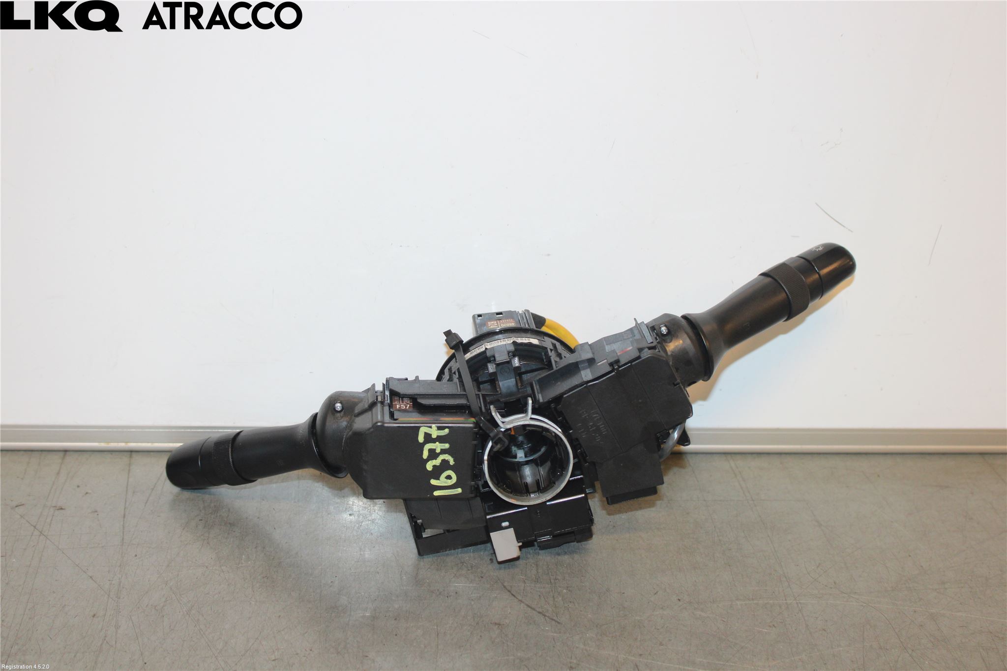 Toyota PRIUS NWH20 04-08 Spakcentral