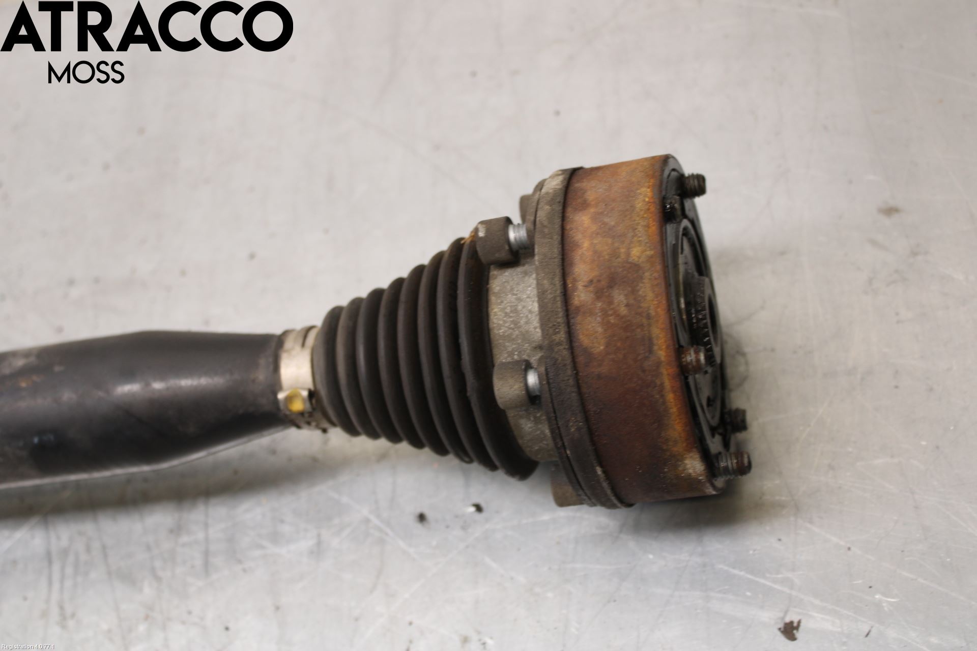 Audi A1/S1 11-18 Drivaxel Fram Höger