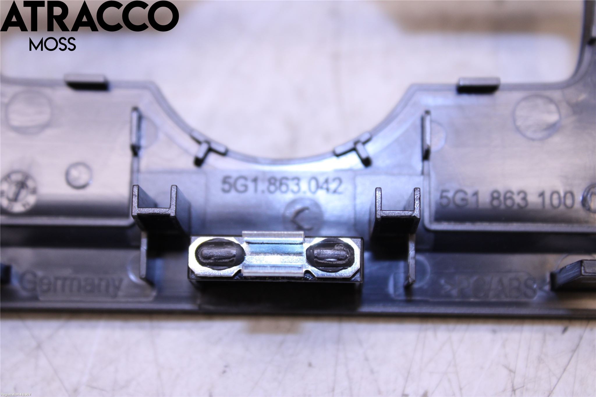 Volkswagen VW GOLF / E-GOLF VII 13-20 Instrument-Radio Sarg