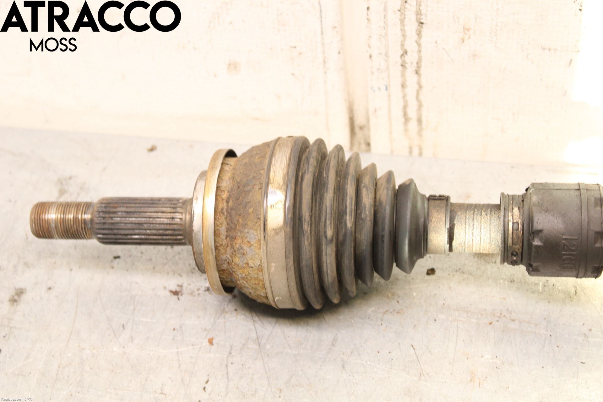 Toyota PRIUS (ZVW50) 16-21 Drivaxel Fram Vänster