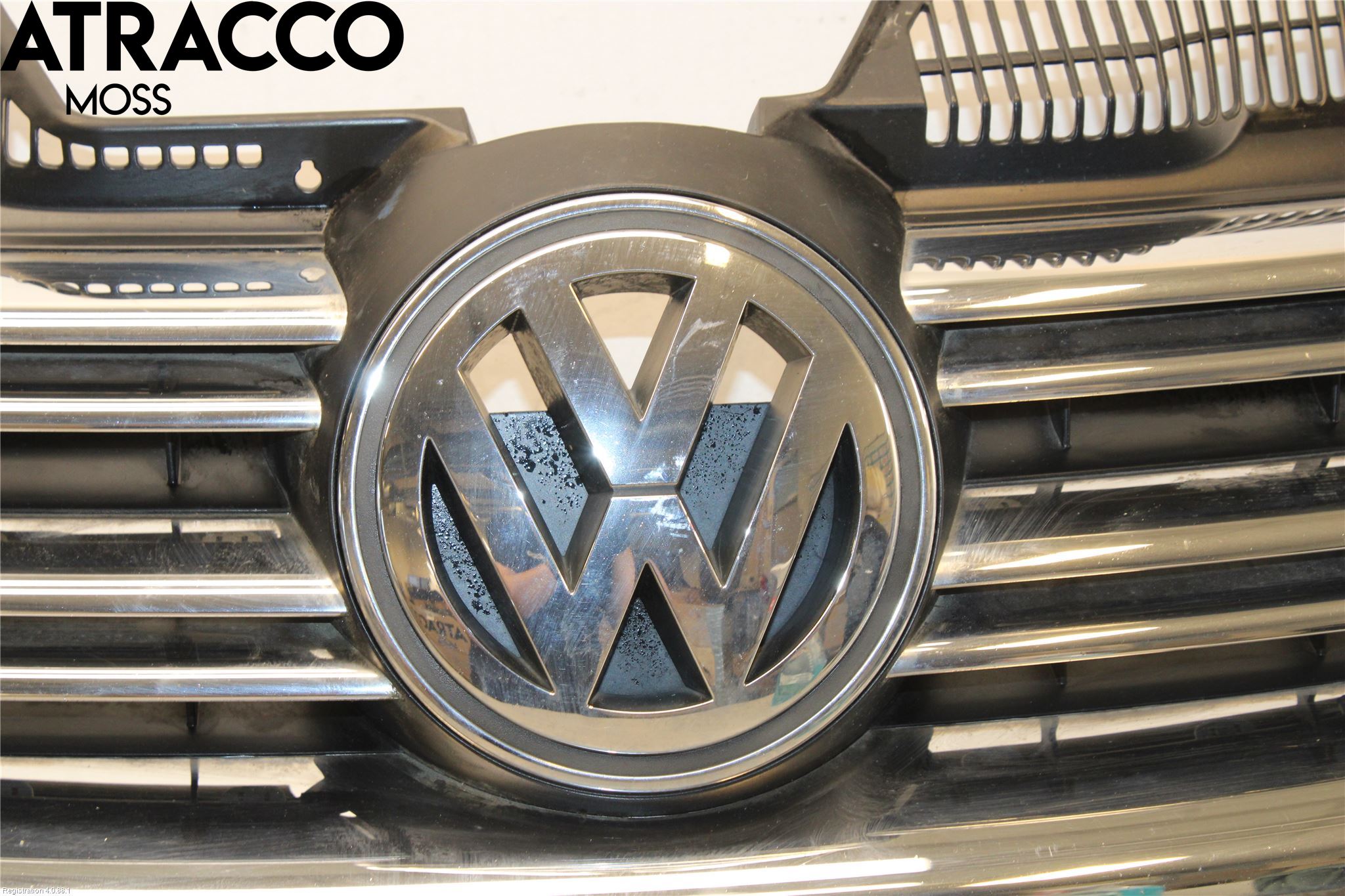 Volkswagen VW GOLF V 04-09 Grill Komp