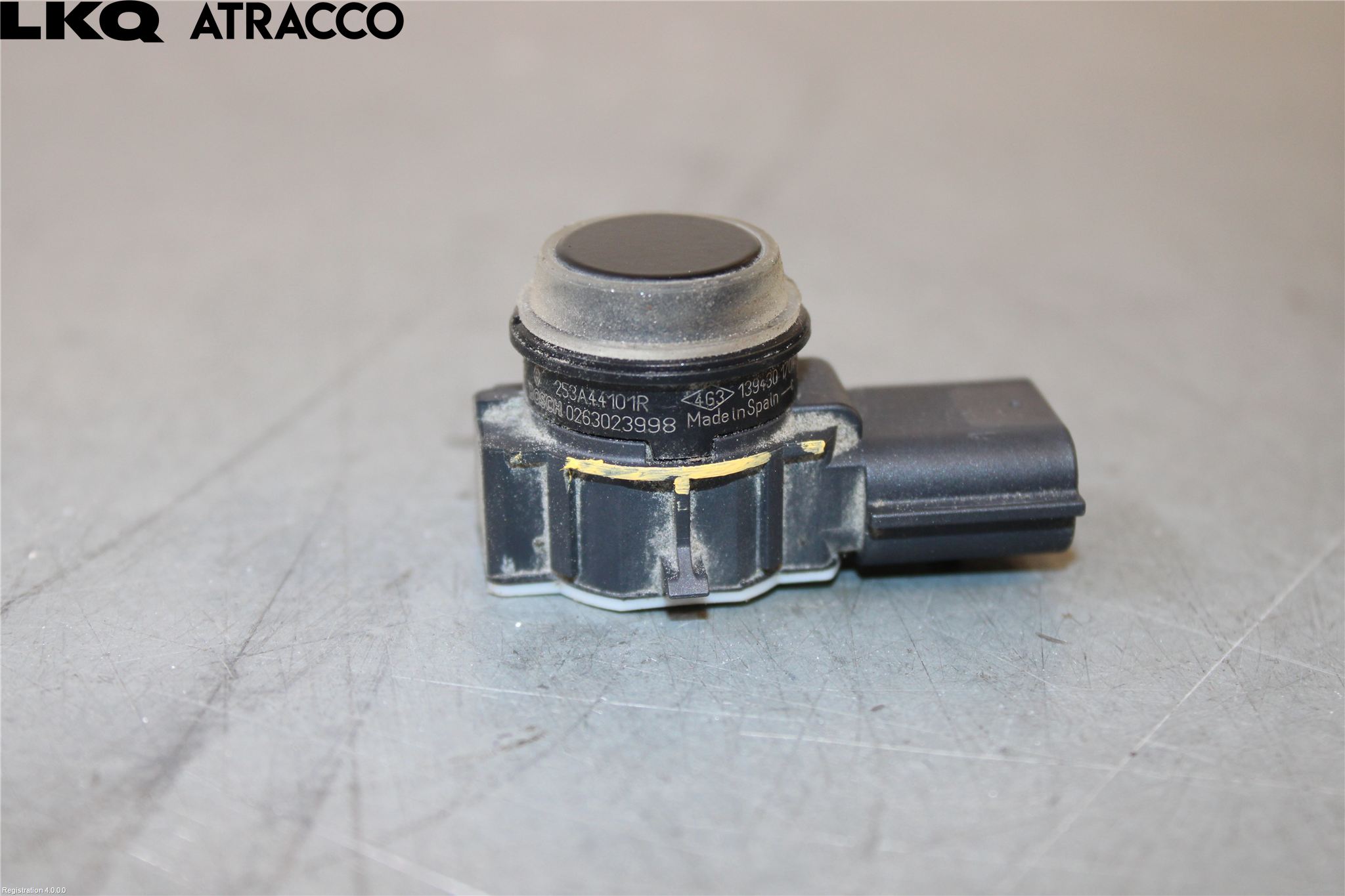 Renault CAPTUR 13-19 Parkeringshjälp Frontsensor