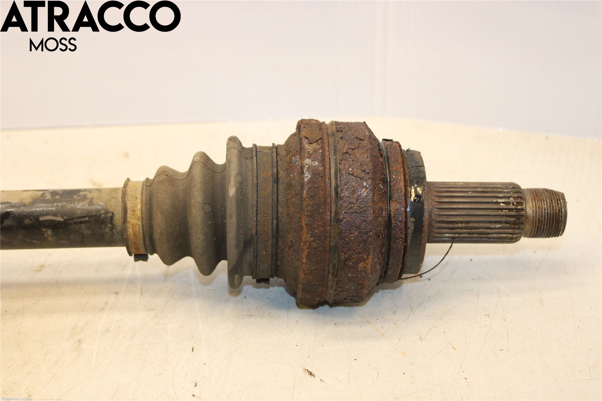 BMW 7 F01/02/03/04 09-15 Drivaxel Bak Höger