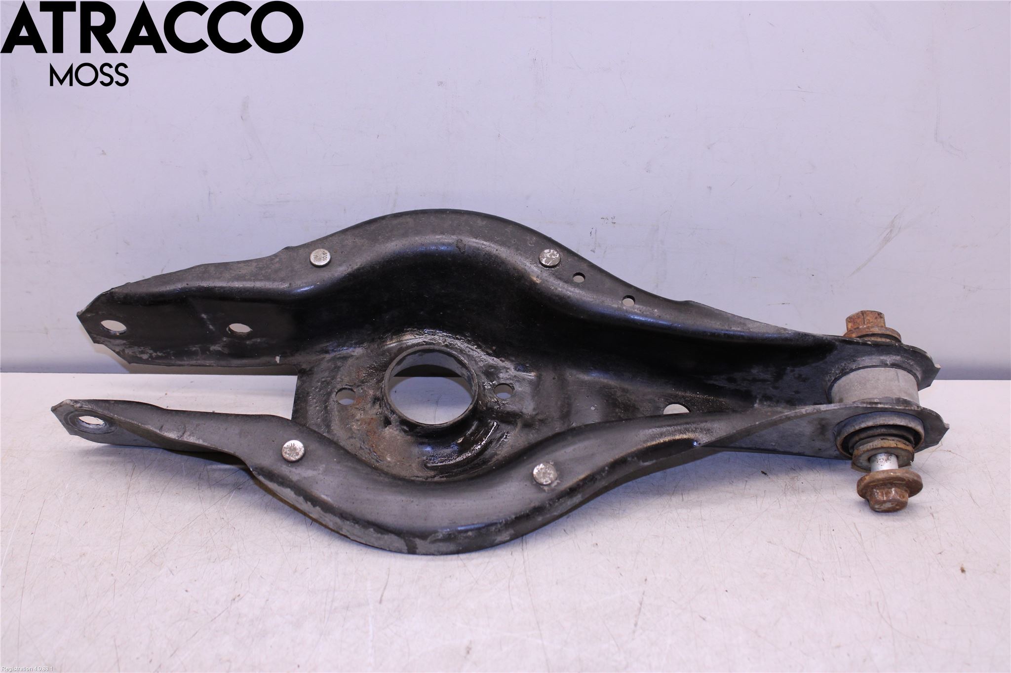 BMW 3 F30/F31/F80 12-19 Bärarm Bak Höger