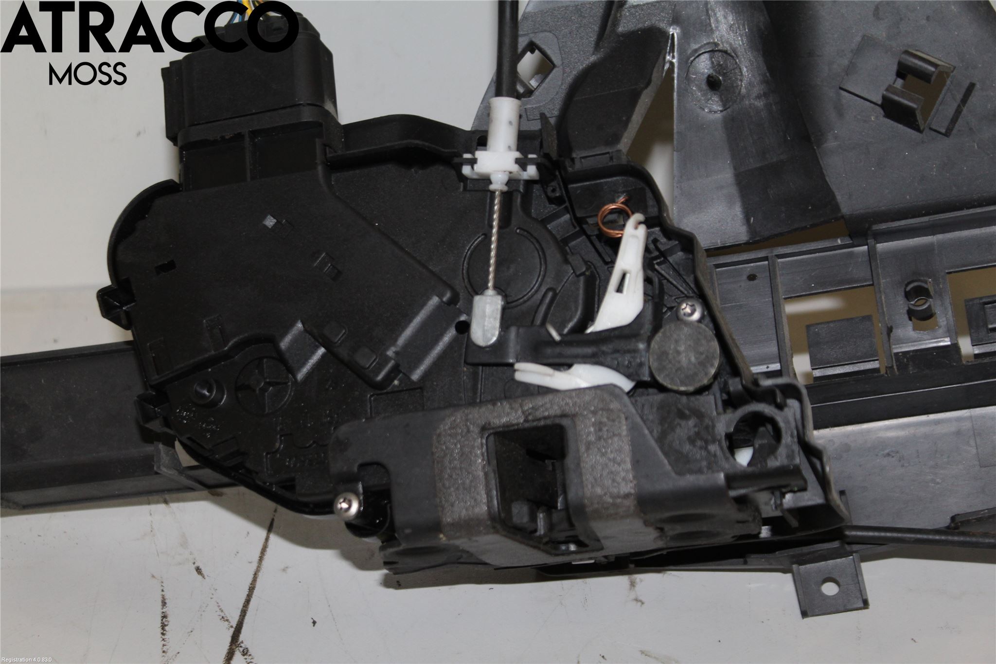 Ford KUGA 08-12 Låskista-Dörrlås