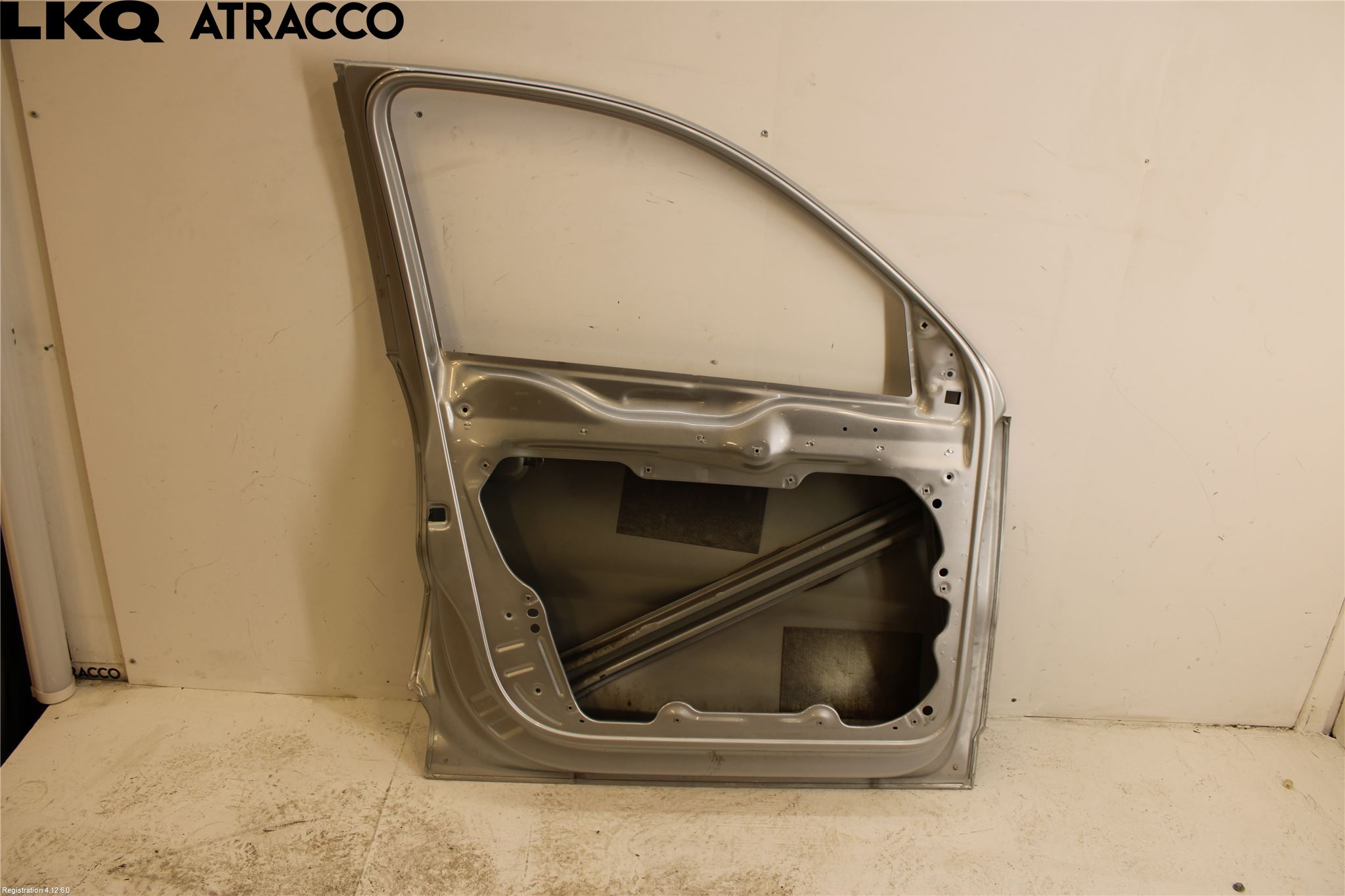 Volkswagen VW TIGUAN 07-16 Dörr Fram Vänster