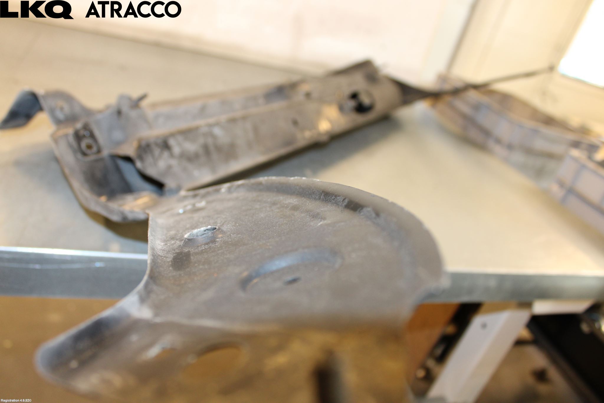 Citroen BERLINGO  03-07 Front Huvlåsplåt-Balk