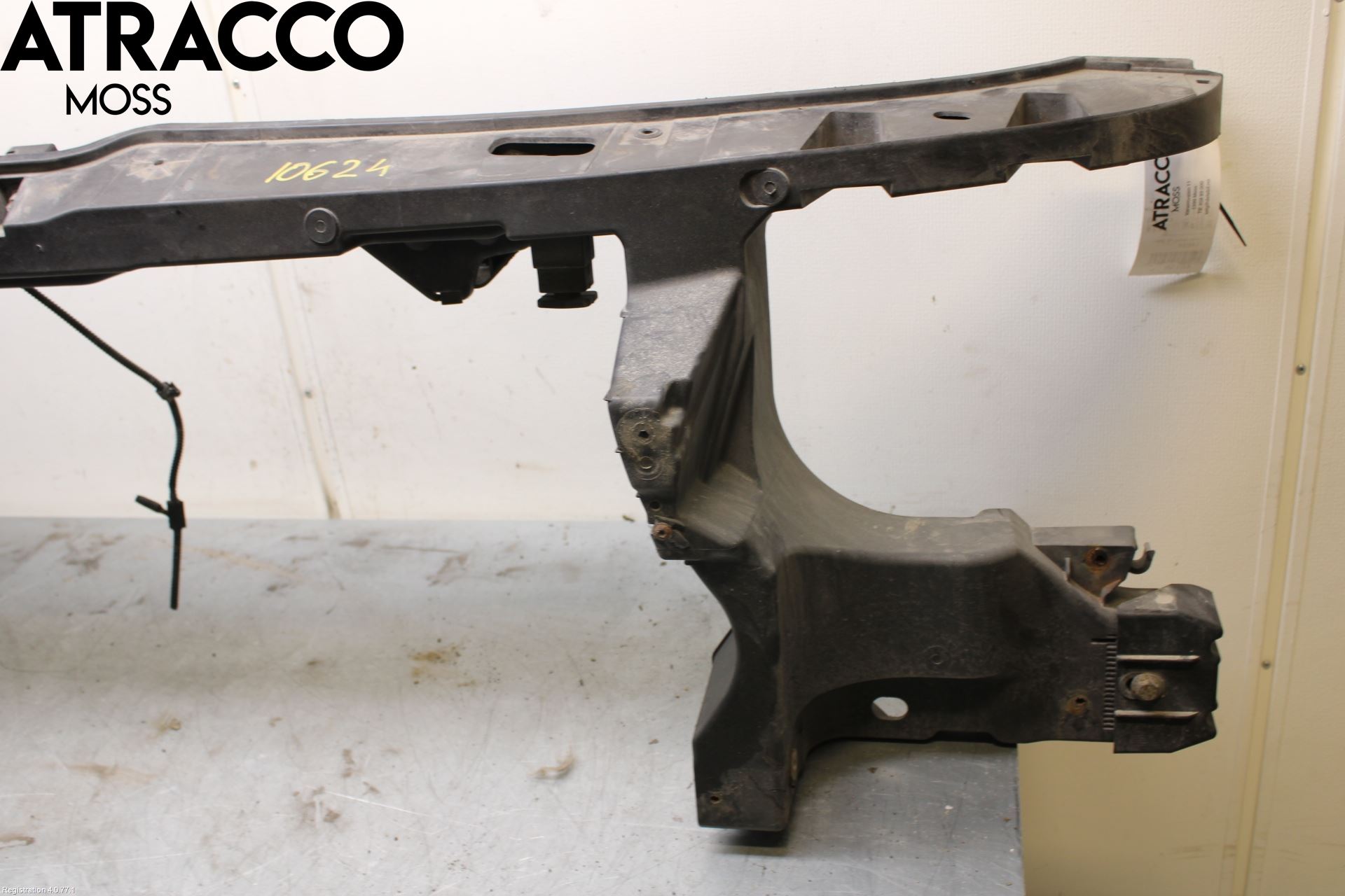 Volkswagen VW TRANSP/CARAVELLE (T5) 04-15 Front Huvlåsplåt-Balk