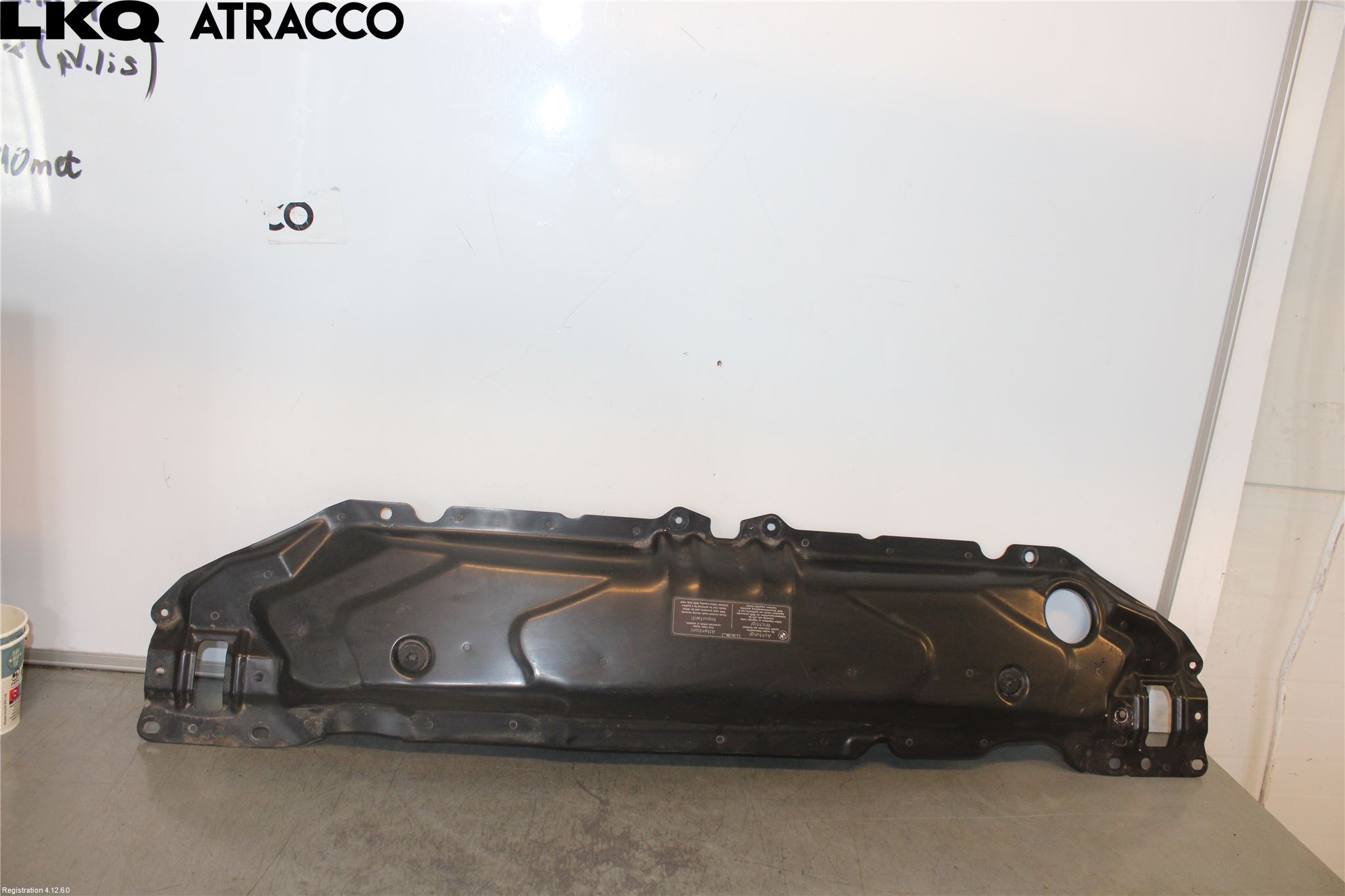 BMW 5 E60/61 Sed/Tou 02-10 Frontplåt Övre