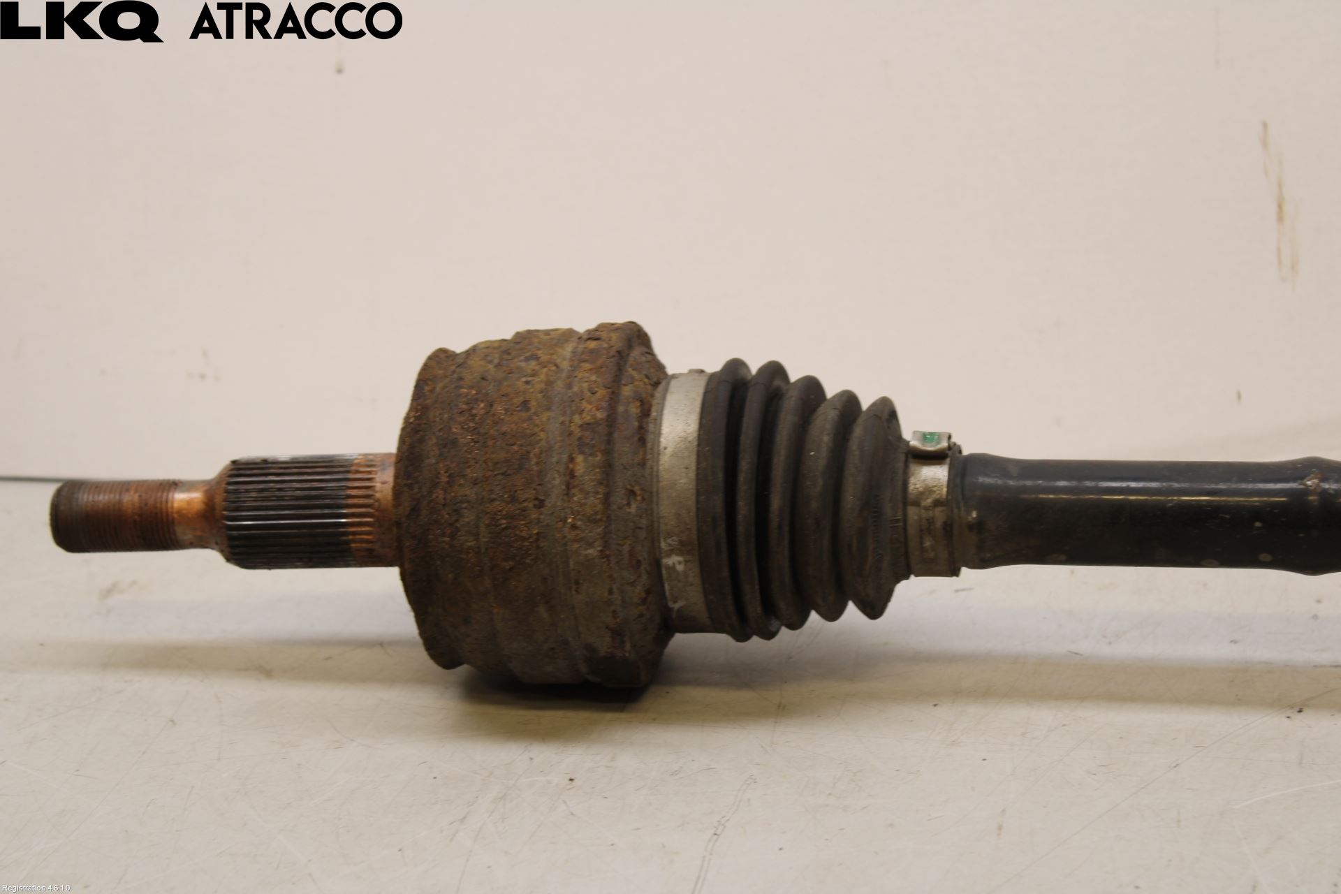 Volkswagen VW TRANSP/CARAVELLE (T6) 16-22 Drivaxel Bak Höger