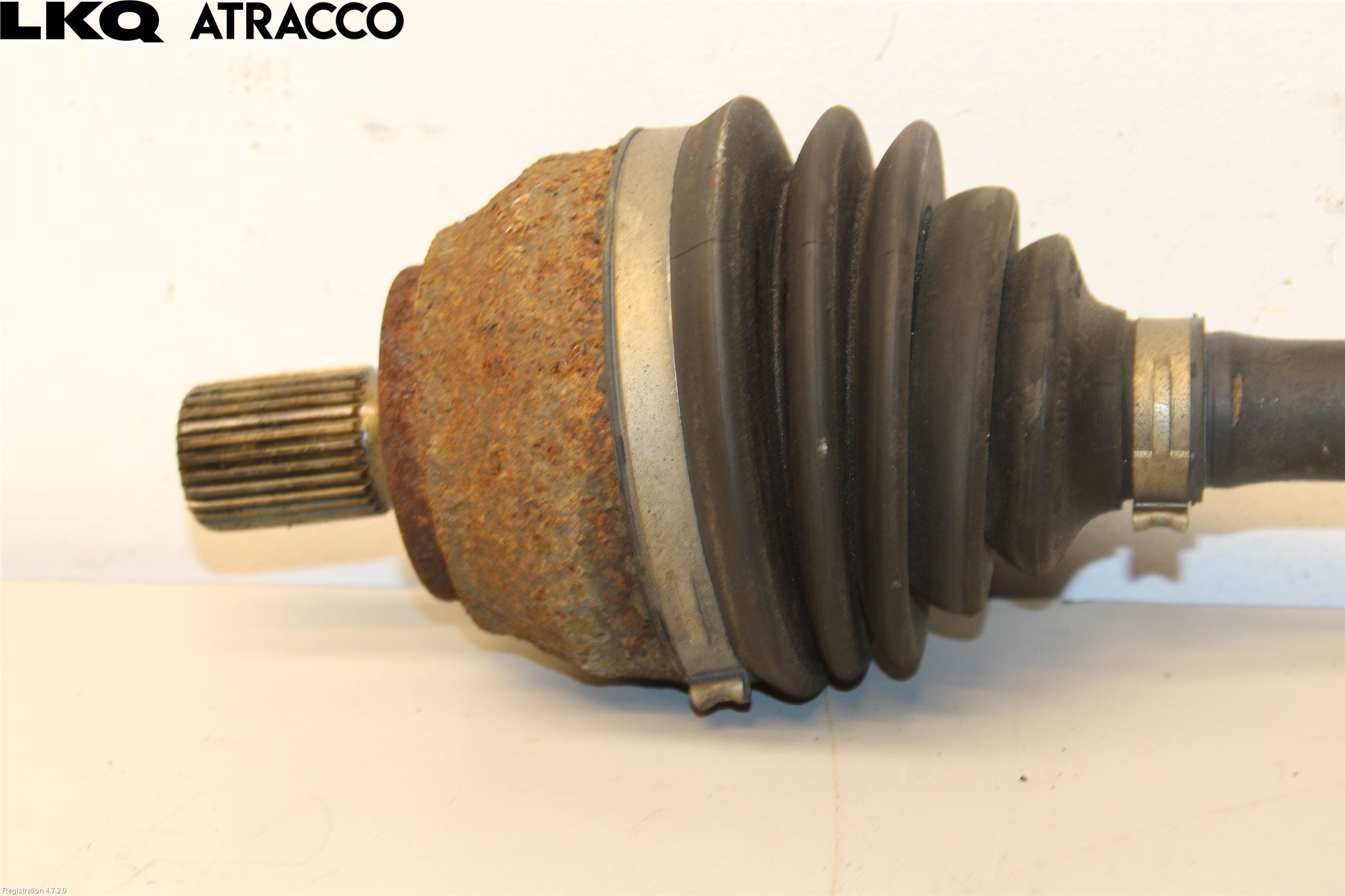 Volkswagen VW AMAROK 2H 10-22 Drivaxel Fram Vänster