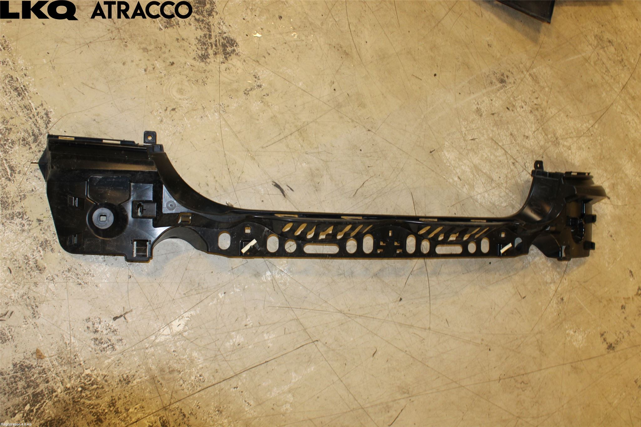 BMW 5 F10/F11/F18 09-17 Stötfångardel Bak Mitt