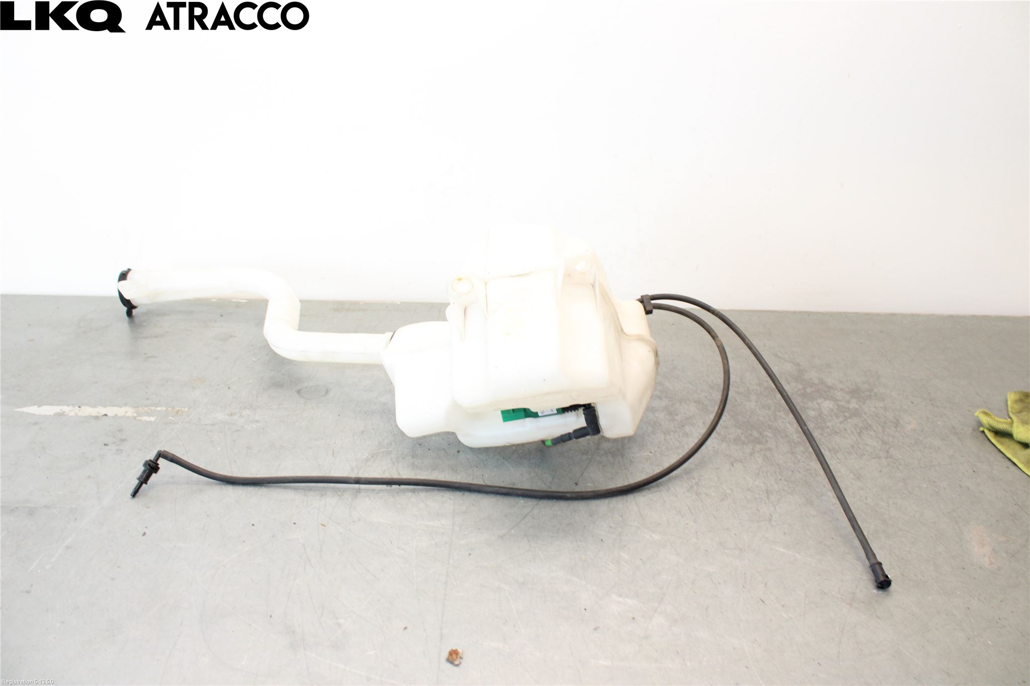 Opel AMPERA 17- Spolartank Vindruta