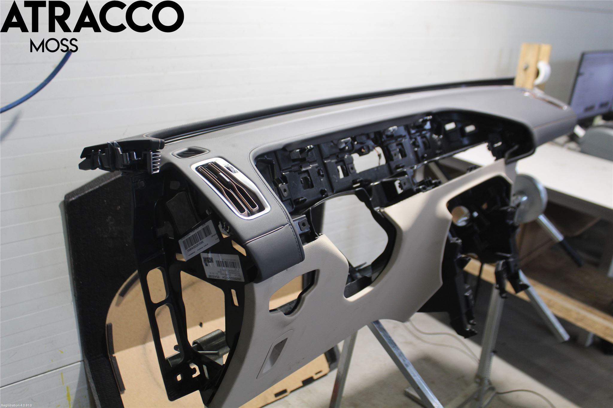 Mercedes-Benz MB EQC (N293) 20- Instrumentbräda