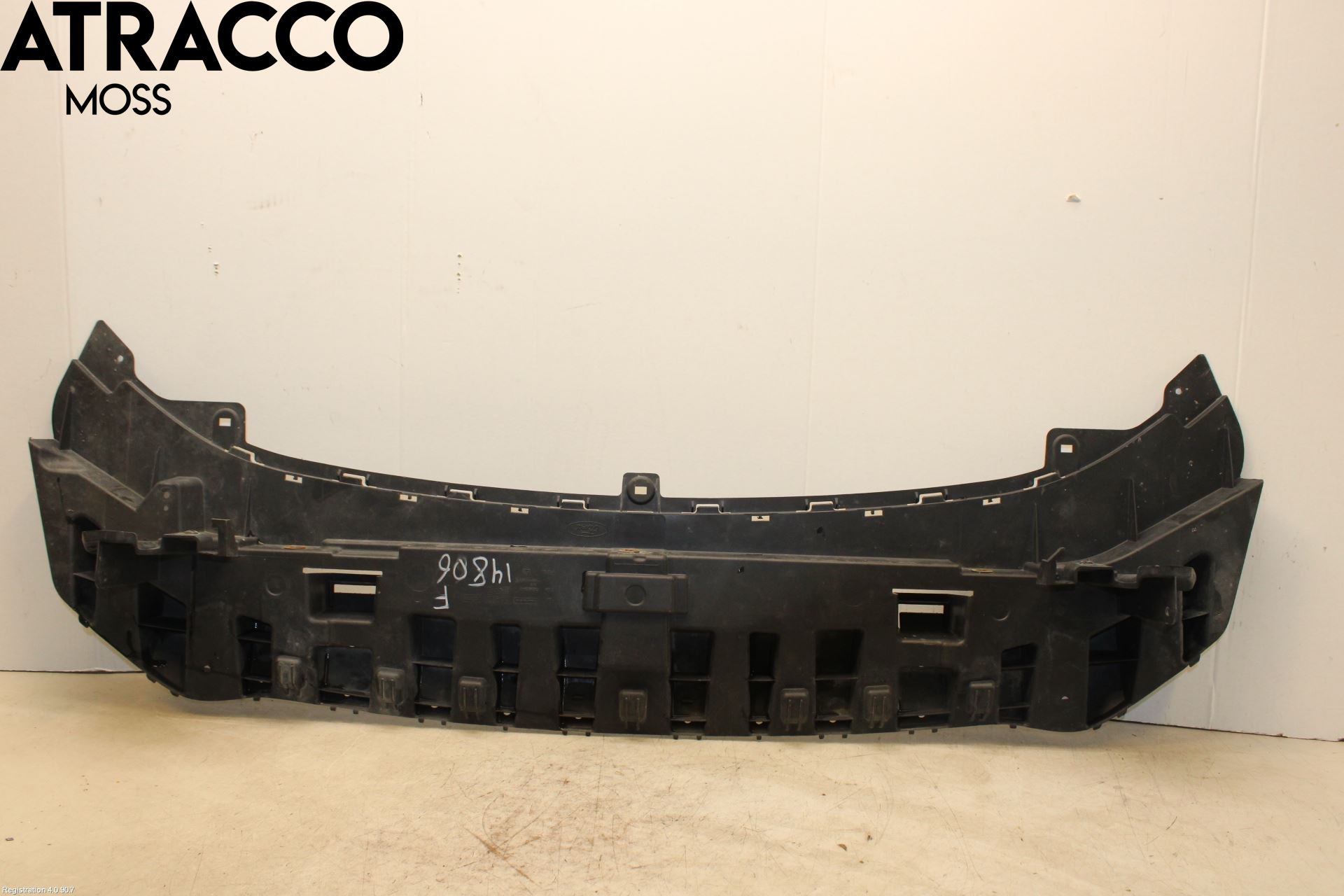 Ford FIESTA 13-17 Frontplåt Undre