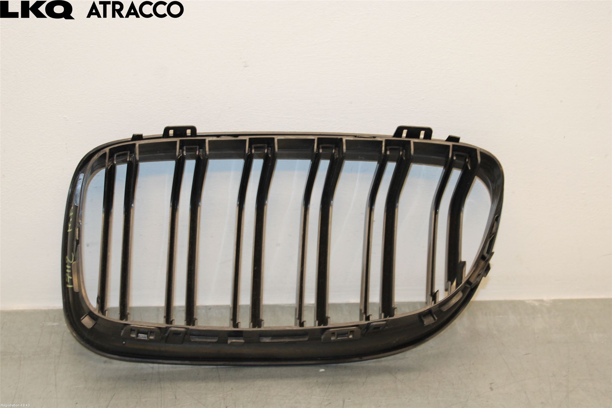 BMW 3 E90/91 SED/TOU 05-12 Grilldel Höger