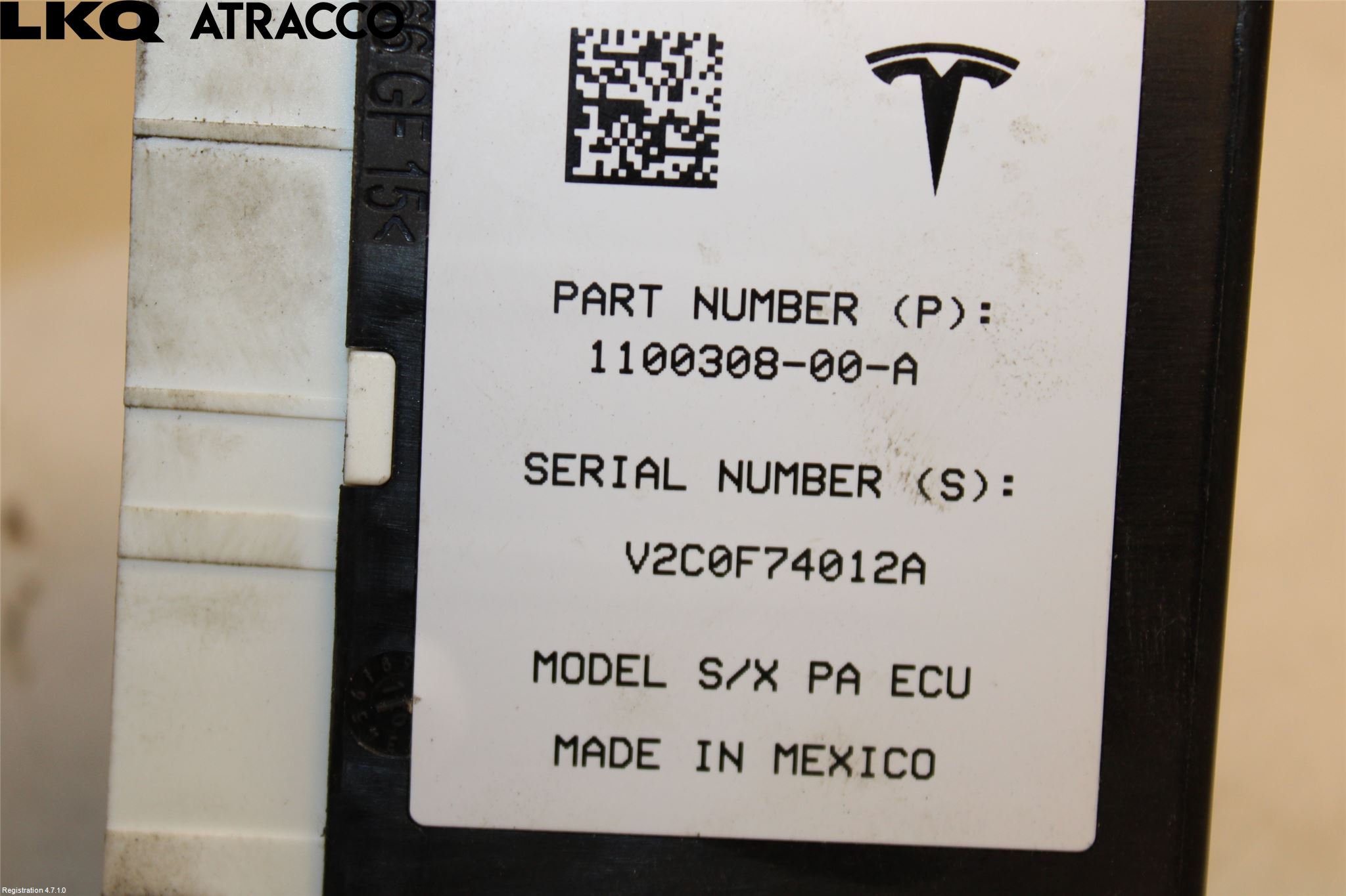 Tesla MODEL X 16- Parkeringshjälp Backsensor