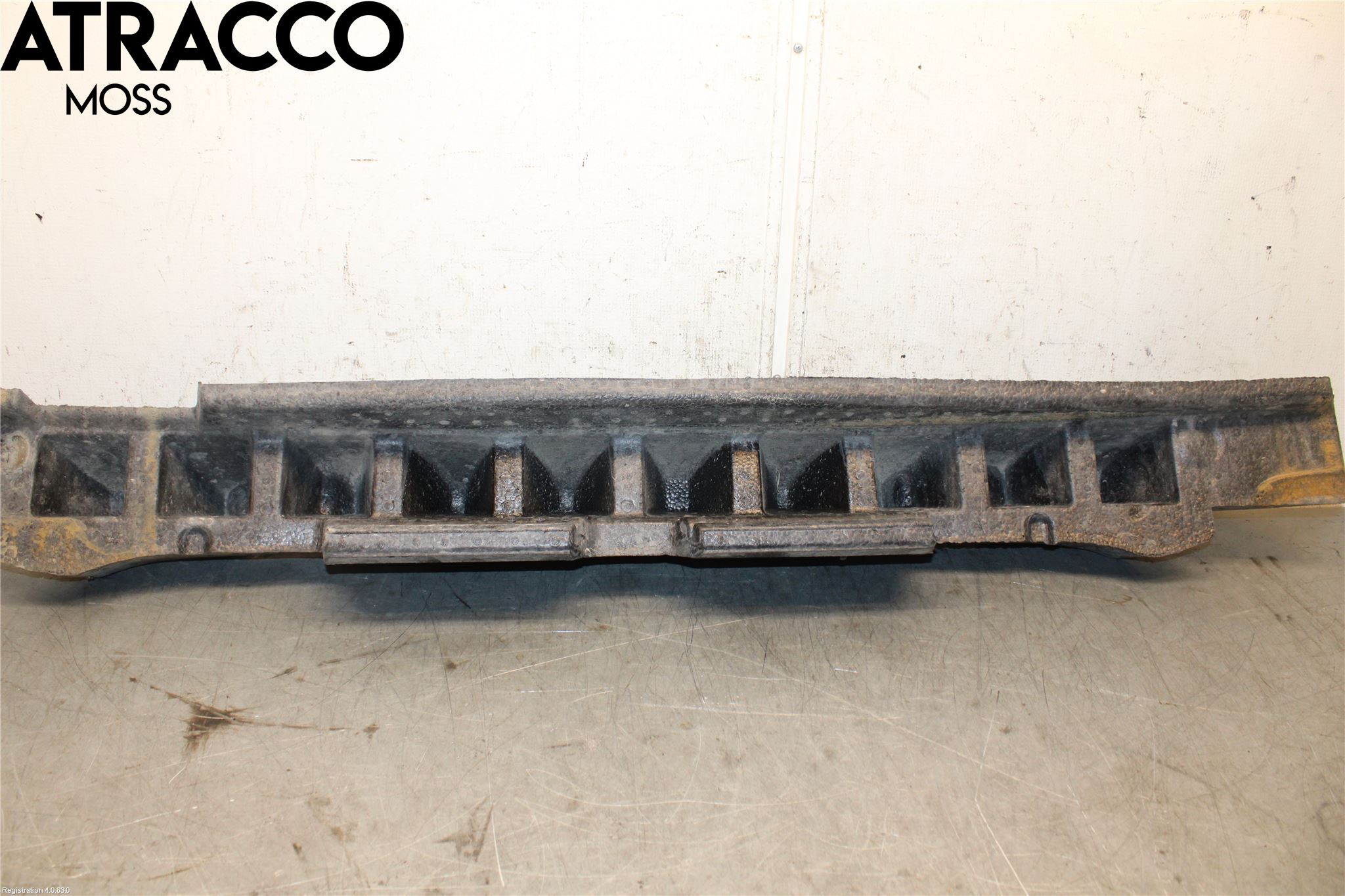 Volkswagen VW AMAROK 2H 10-22 Stötfångar Deformelement Fram