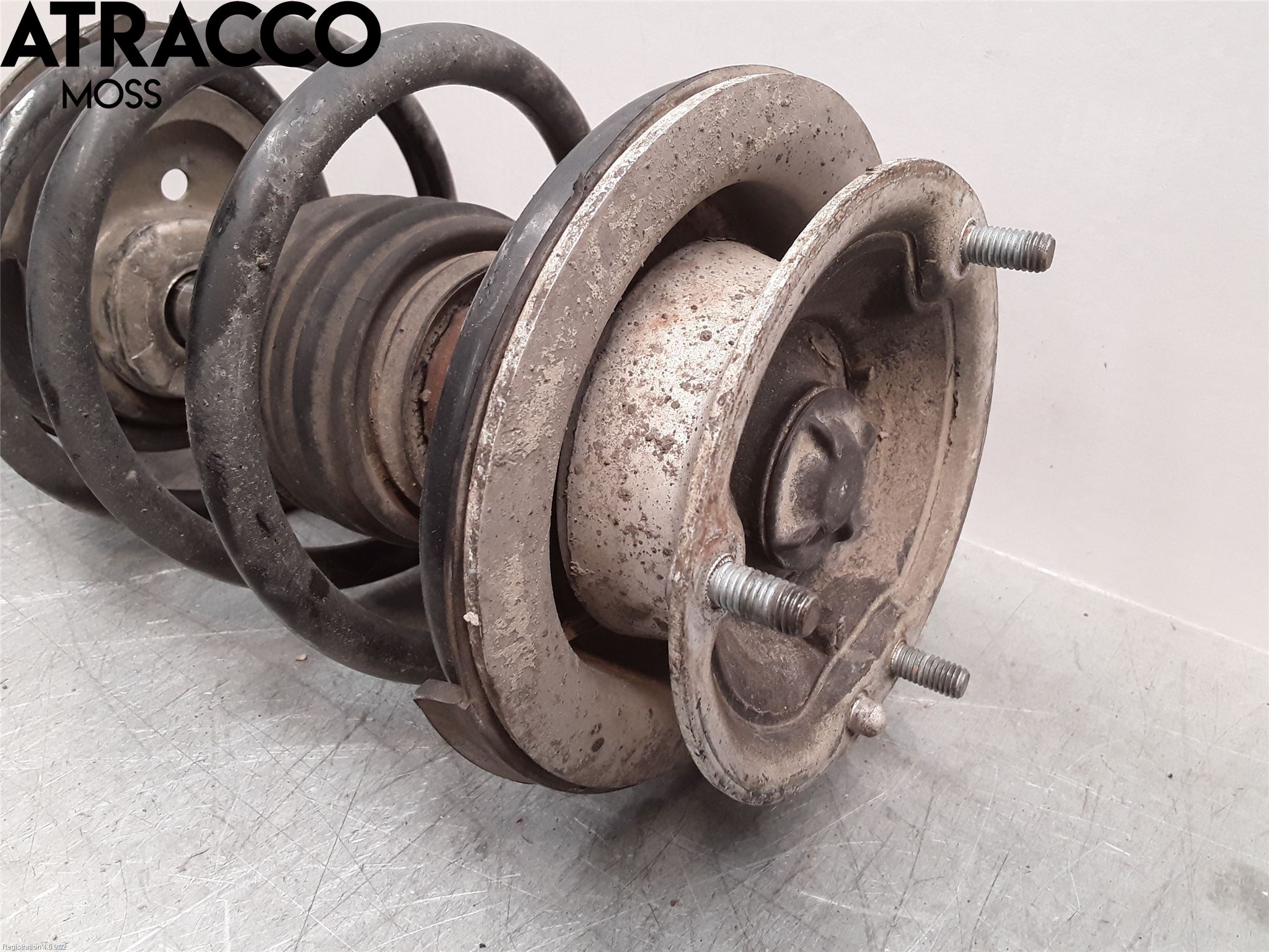 BMW 5 E60/61 Sed/Tou 02-10 Fjäderben Fram Höger