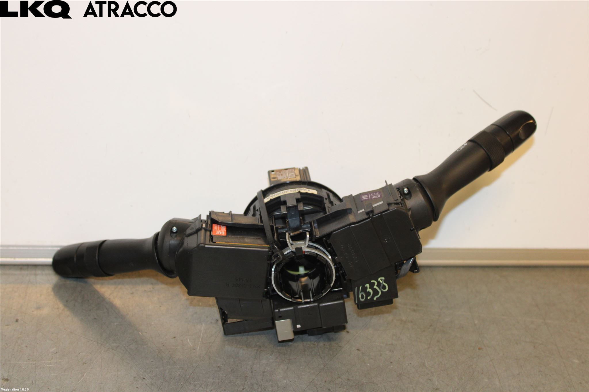Toyota AURIS 10-12 Spakcentral