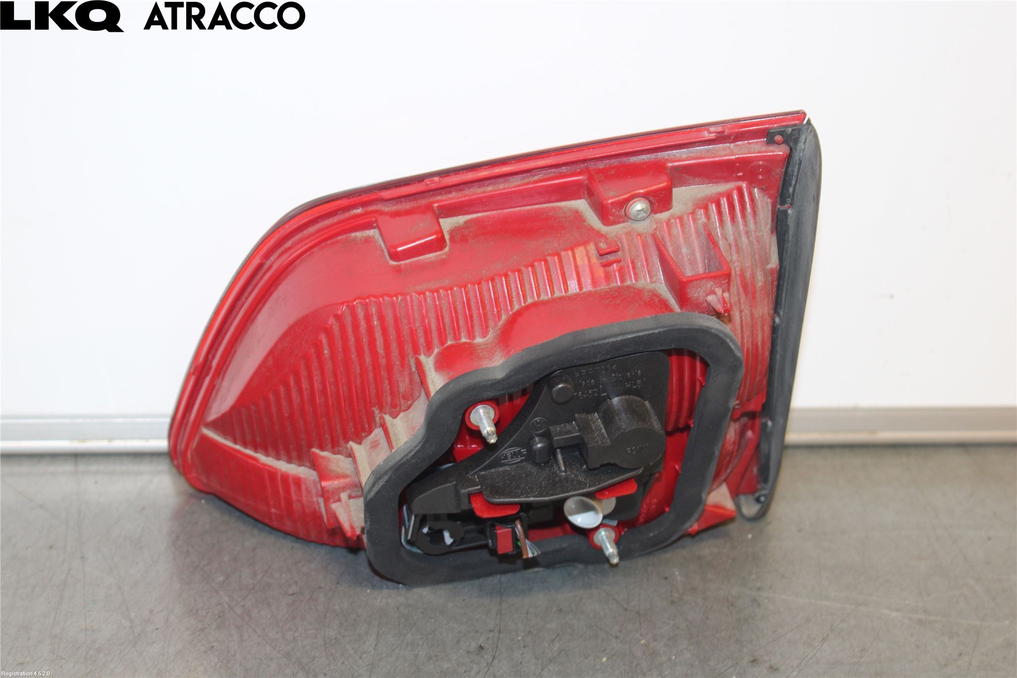 Volkswagen VW TOURAN 10-15 Bakljus Lucka Vä