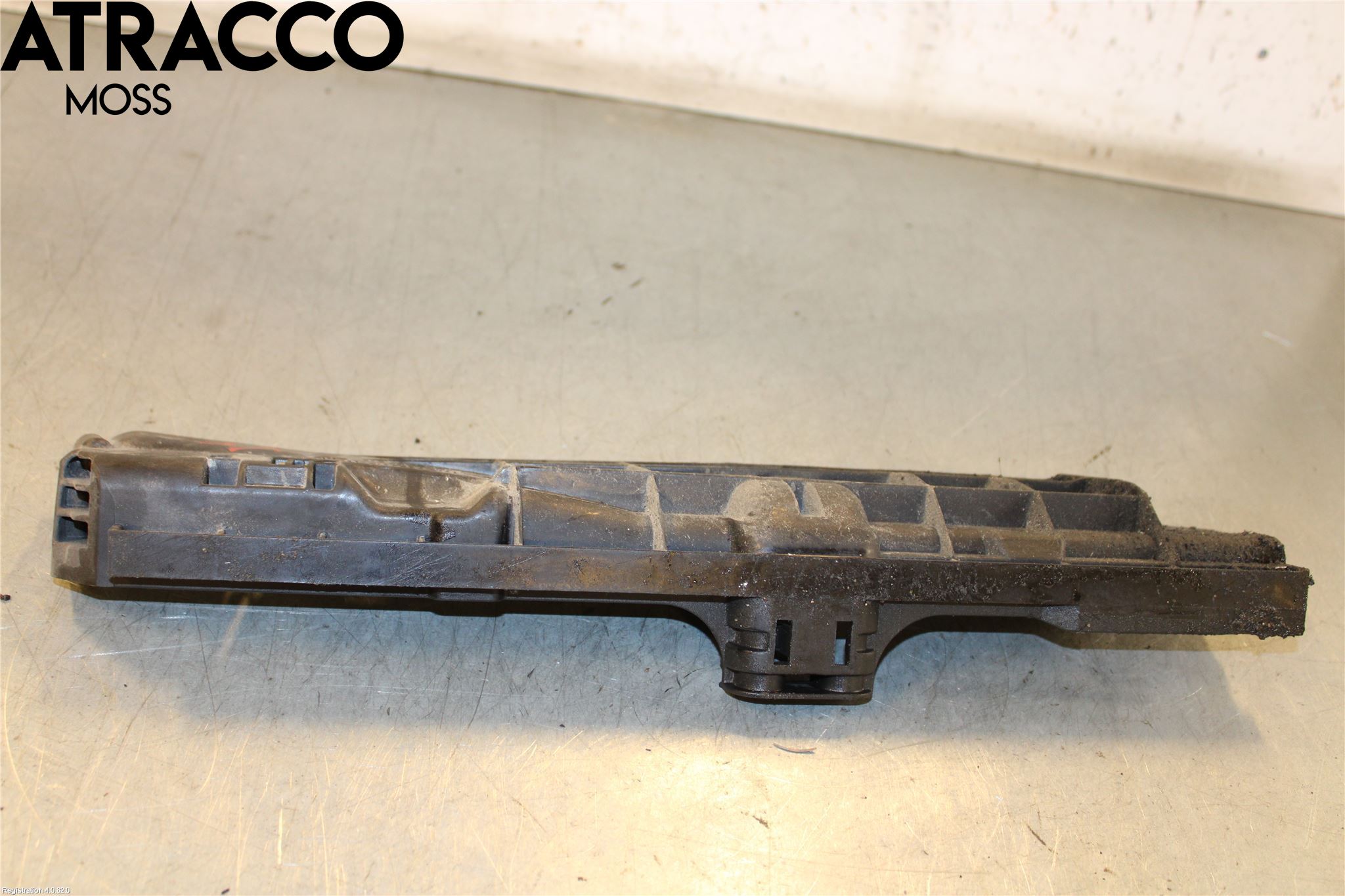 BMW 1 E87/81 5D/3D 03-11 Kylarfäste-Ram-Balk