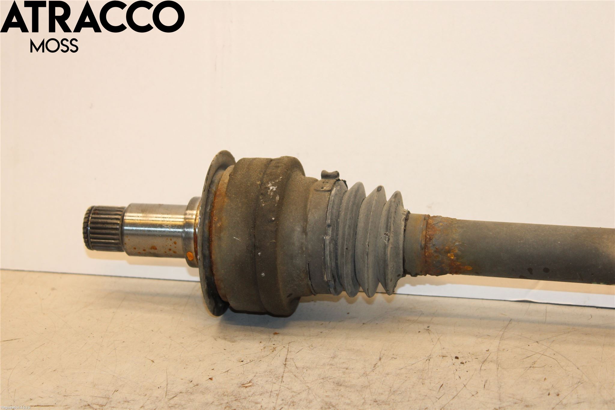 Mercedes-Benz MB C-KLASS (W204) 07-15 Drivaxel Bak Vänster