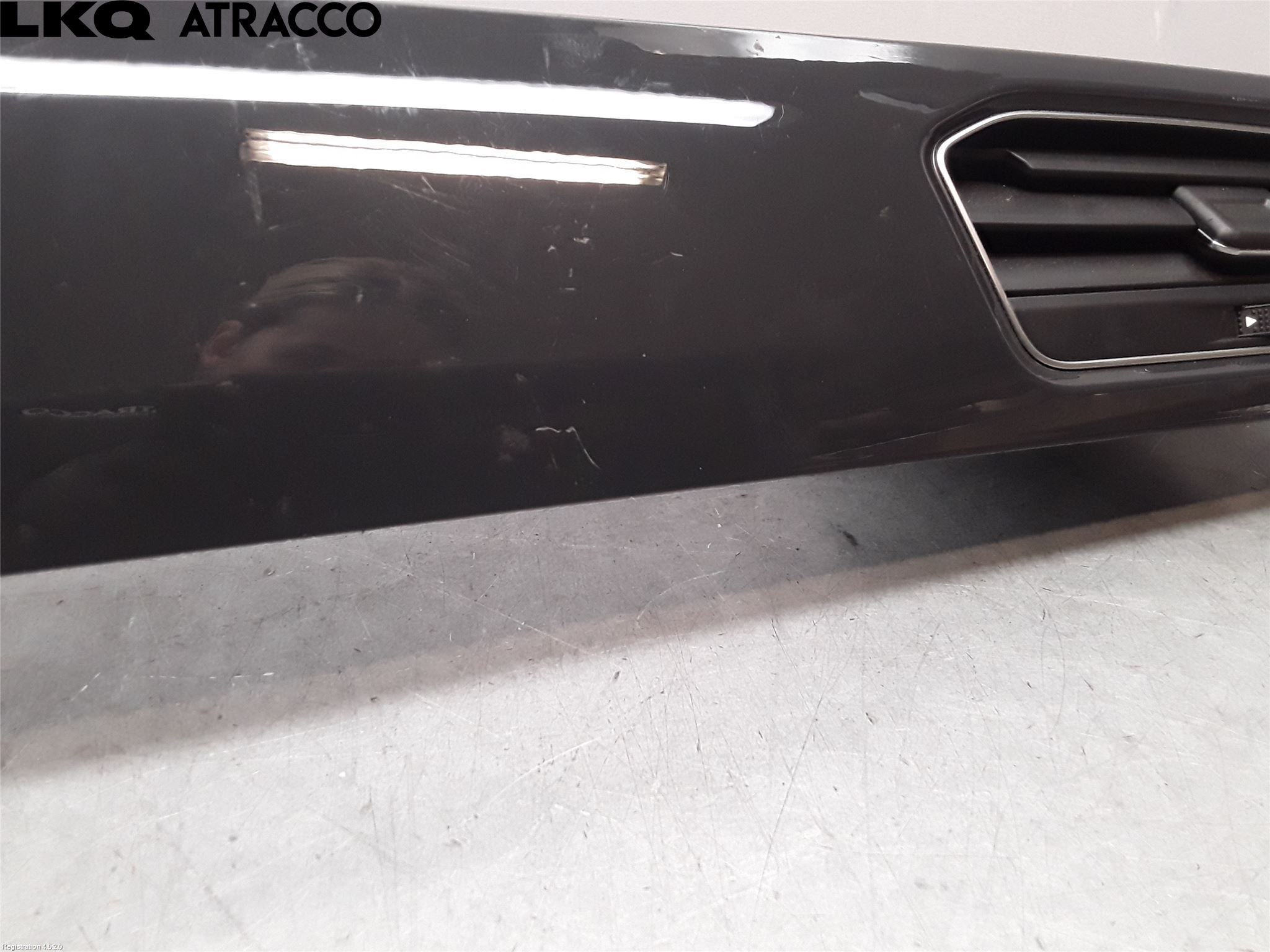 Volkswagen VW T-ROC 18- Instrumentbräda Inlägg-Dekorlist