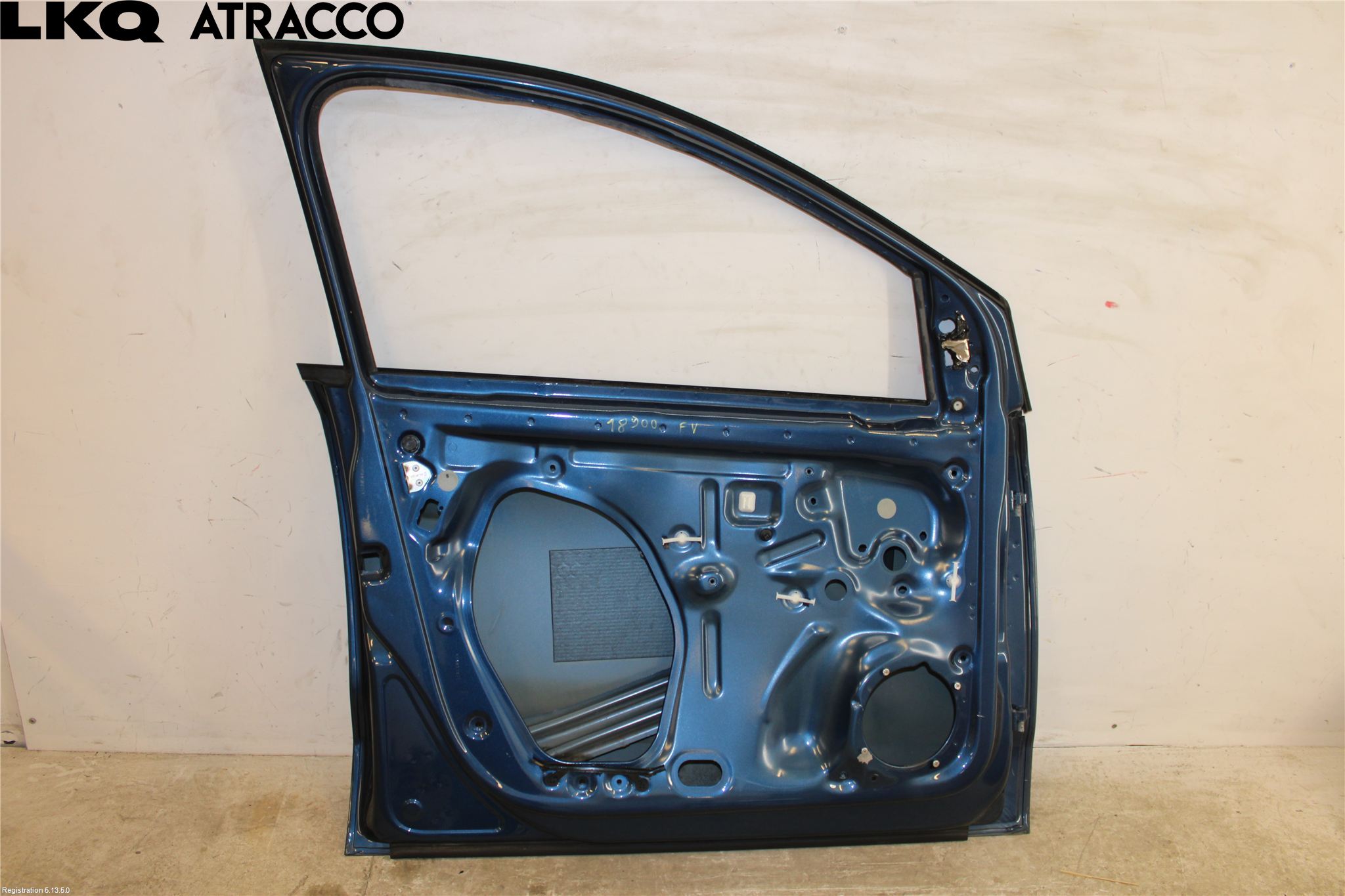 Volkswagen VW POLO 10-17 Dörr Fram Vänster