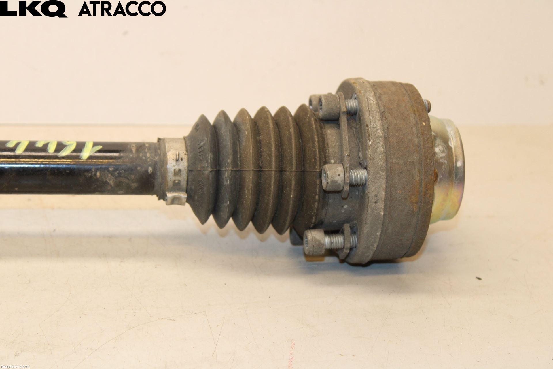 Skoda SUPERB 16-24 Drivaxel Bak Vänster