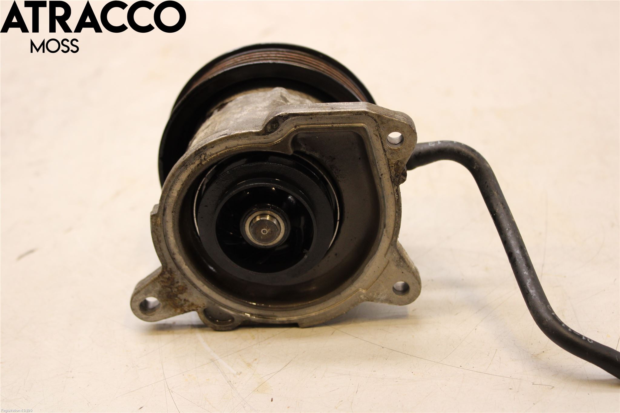 Volkswagen VW CADDY 11-15 Vattenpump