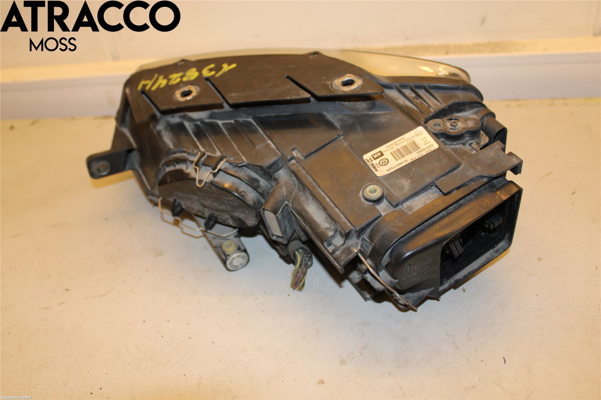 Volkswagen VW PASSAT 05-11 Strålkastare Höger