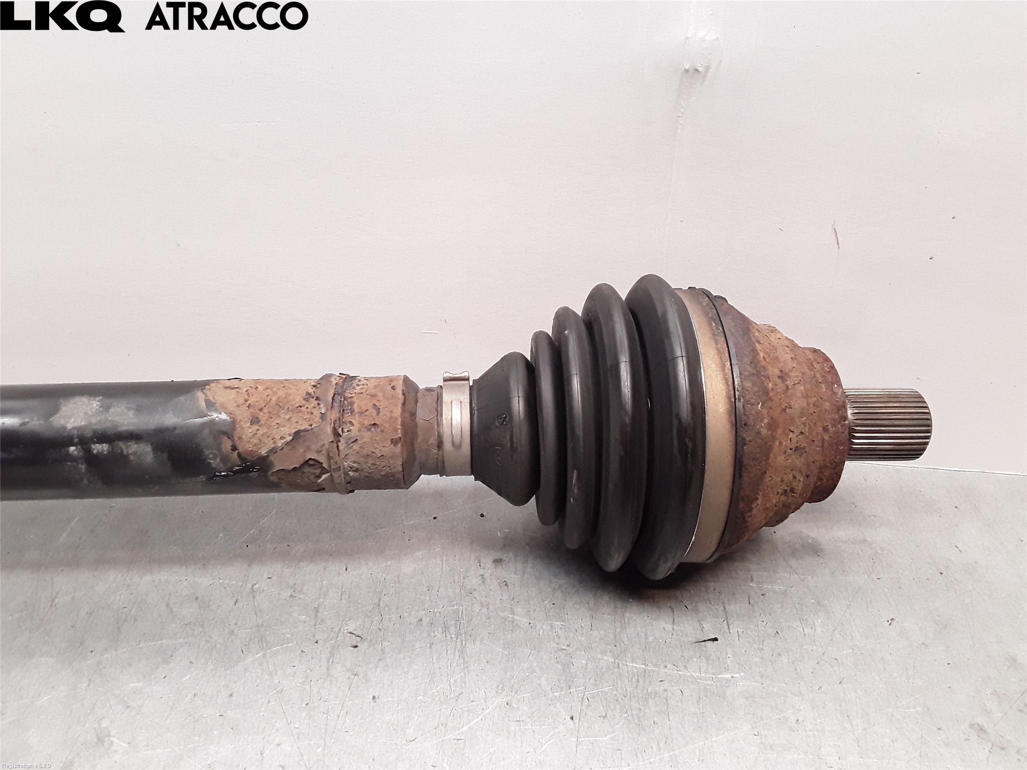 Volkswagen VW CADDY      04-10 Drivaxel Fram Höger