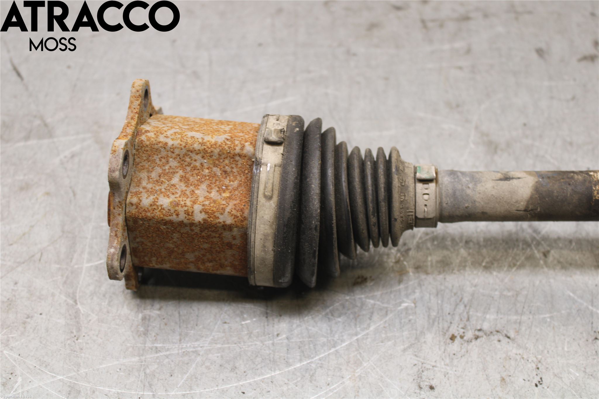 Volkswagen VW PASSAT 11-14 Drivaxel Fram Vänster