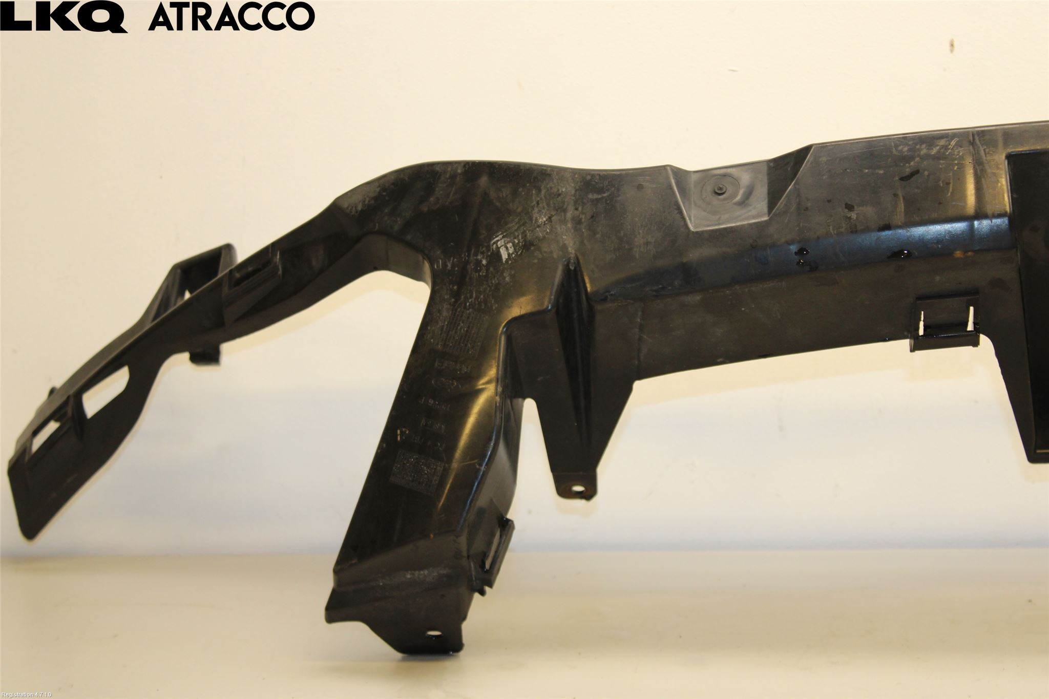 Ford KUGA 08-12 Stötfångarbeklädnad Fram