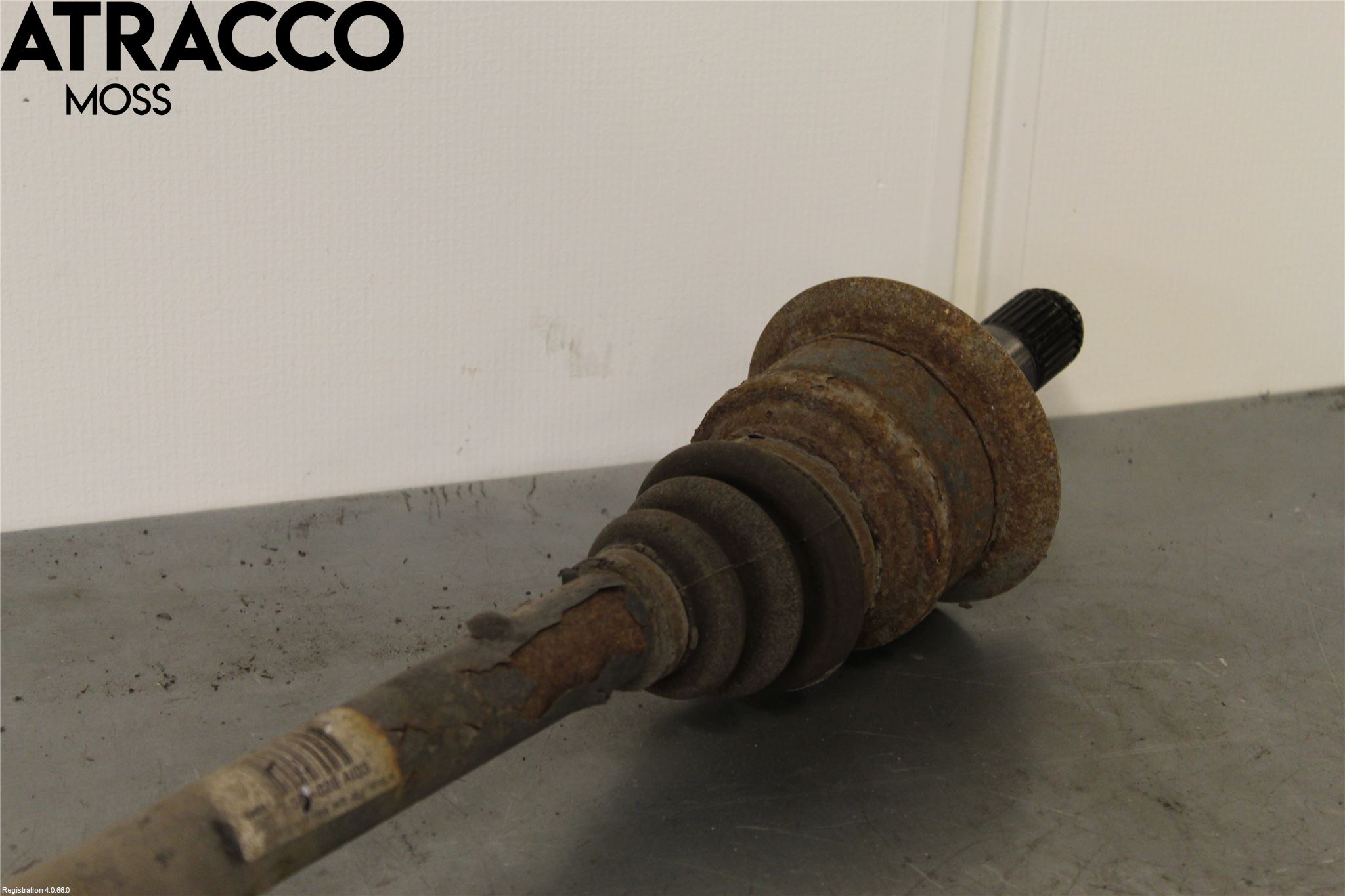 BMW 5 F10/F11/F18 09-17 Drivaxel Bak Höger