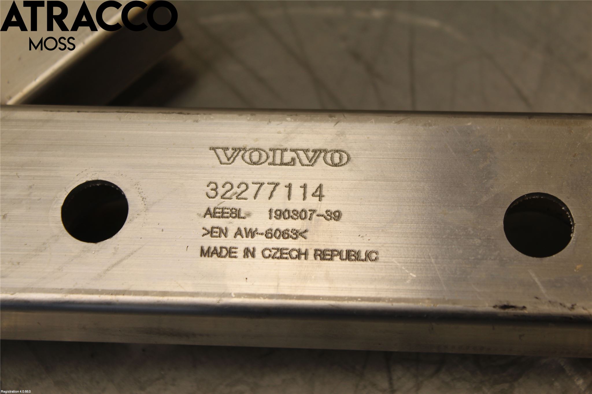 Volvo S60 14-18 Kylarfäste-Ram-Balk