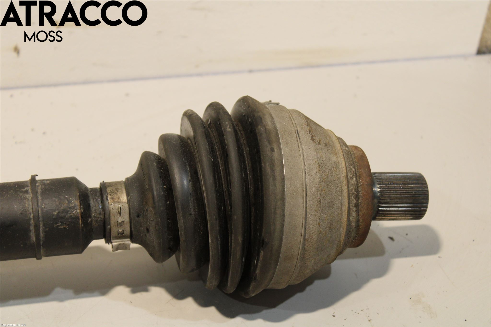 Volkswagen VW CADDY 11-15 Drivaxel Fram Höger