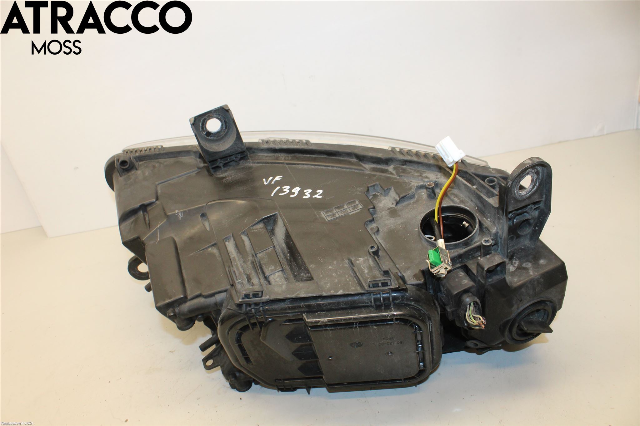 Audi A6/S6     05-11 Strålkastare Vänster