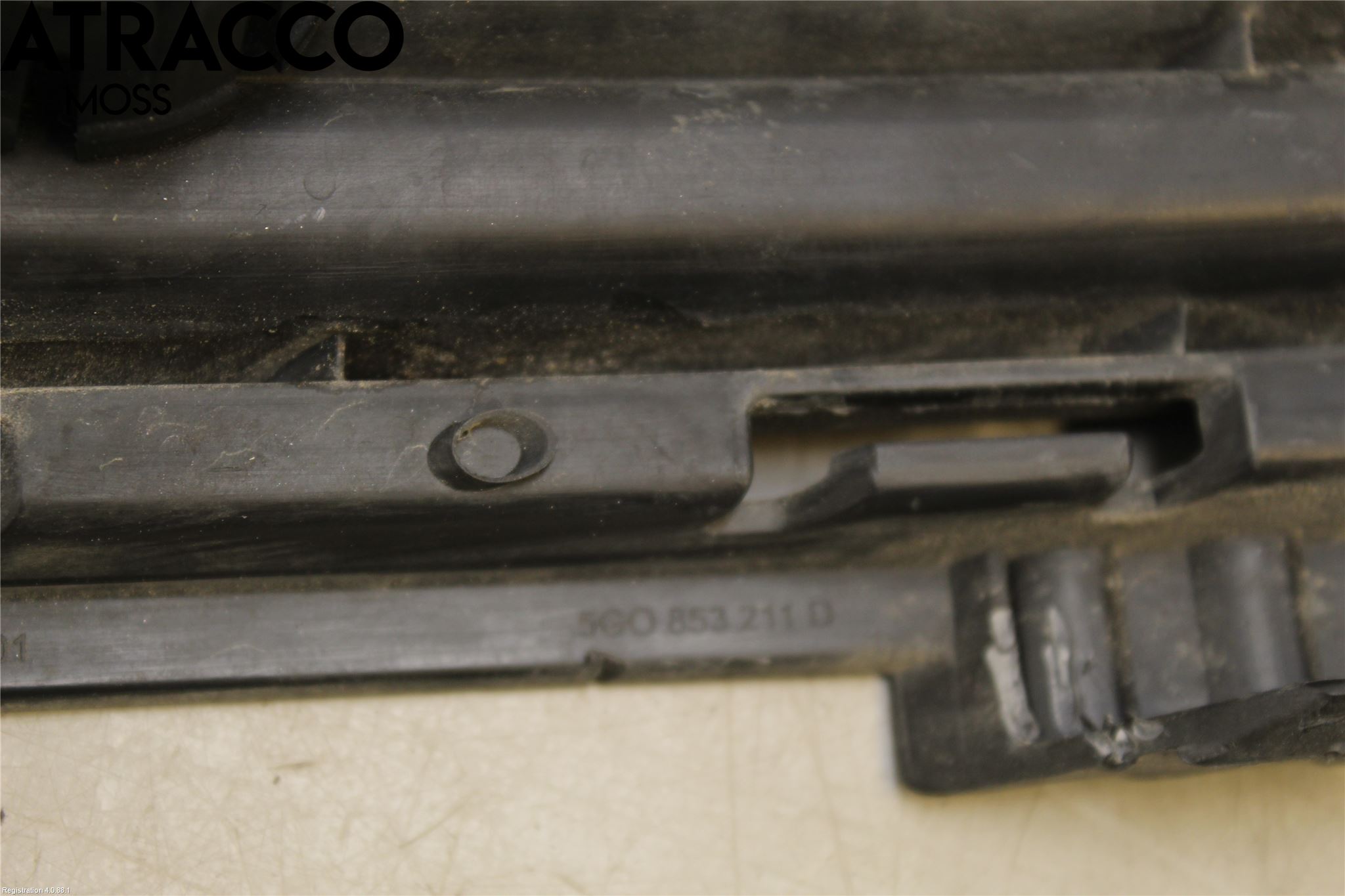 Volkswagen VW GOLF PLUS/CROSS GOLF 04-14 Grilldel Vänster
