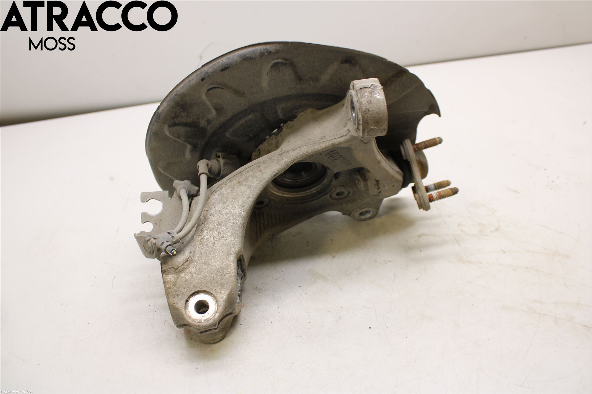 Volkswagen VW PASSAT 15-19 Styrspindel Lagerhus Hö