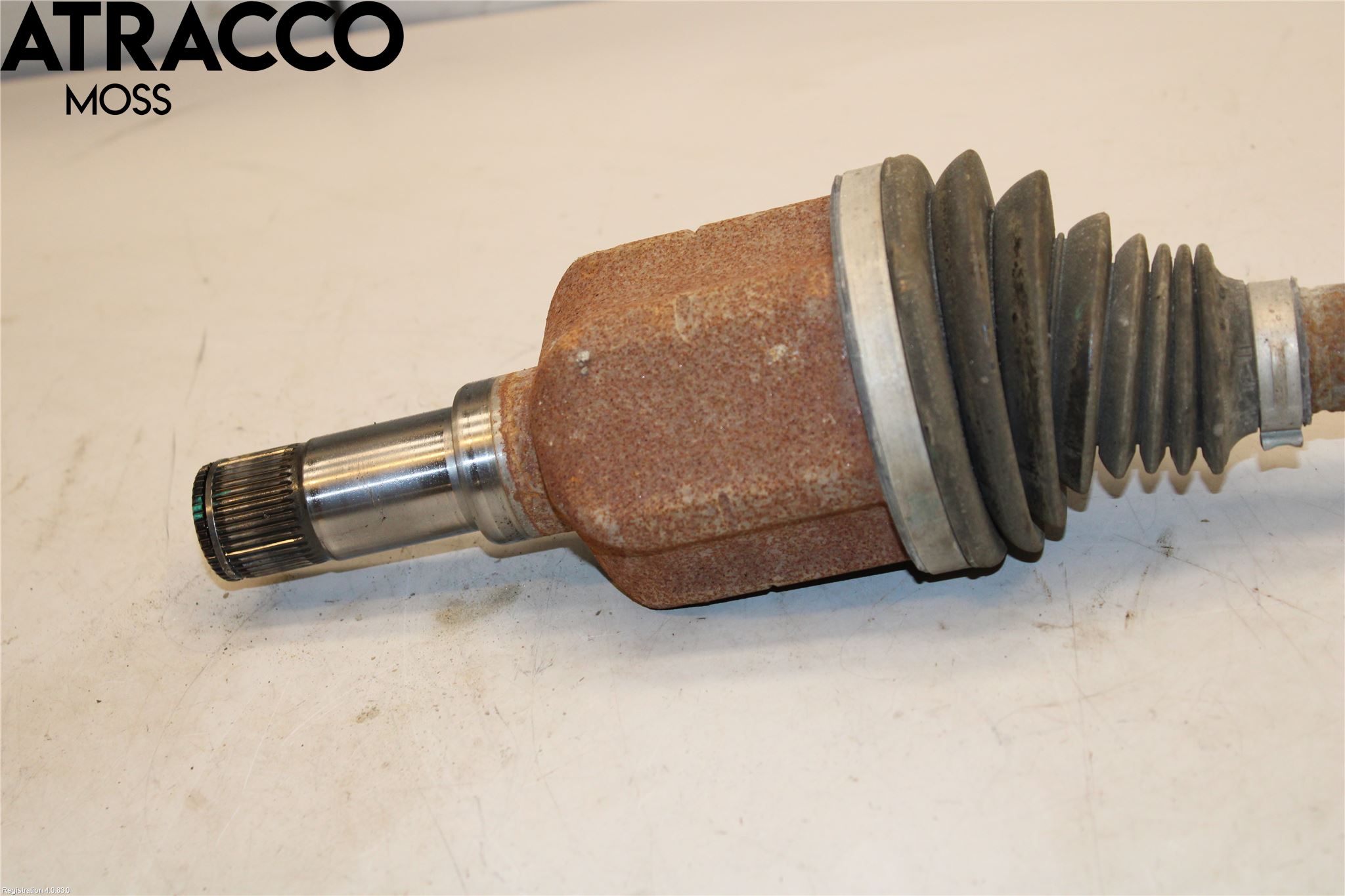 Ford TRANSIT SKÅP/BUSS 14-22 Drivaxel Fram Vänster