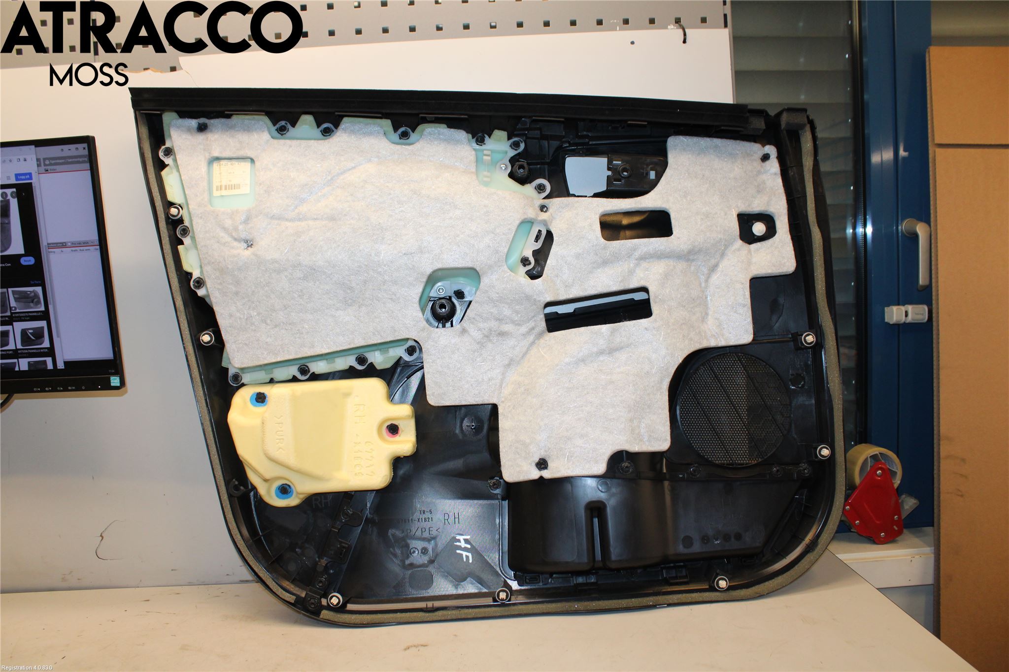 Toyota RAV4 13-18 Dörrklädsel Inlägg-List Hö
