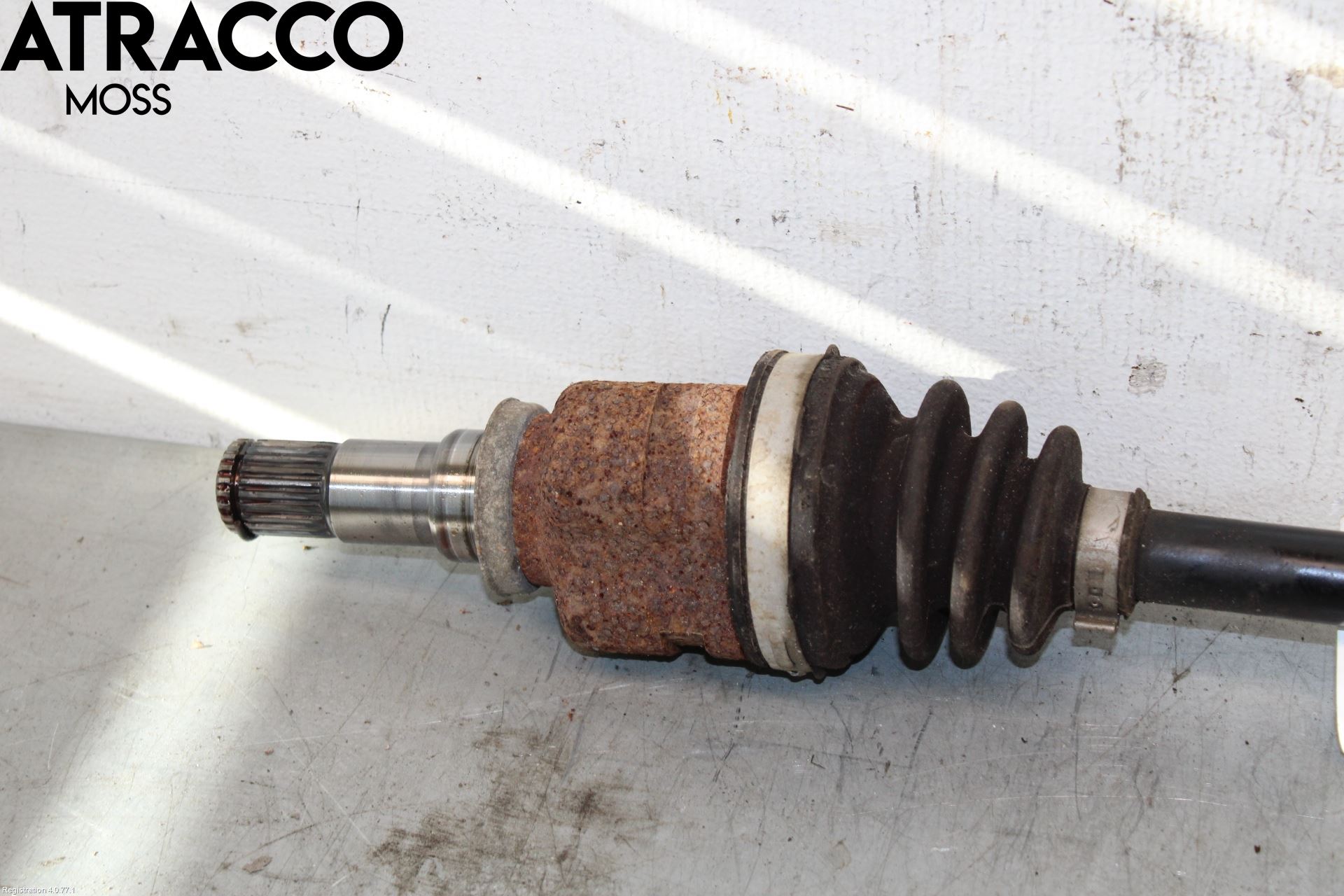 Toyota YARIS XP130 12-14 Drivaxel Fram Vänster